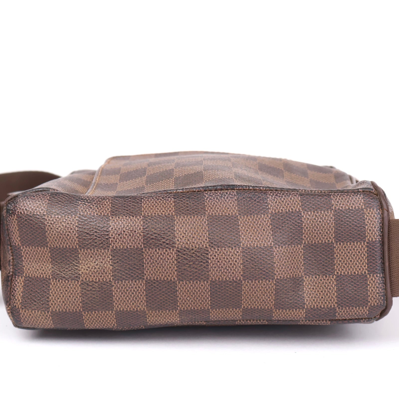 J1103 Louis Vuitton Damier Canvas Olav Messenger Bag- Pre Owned
