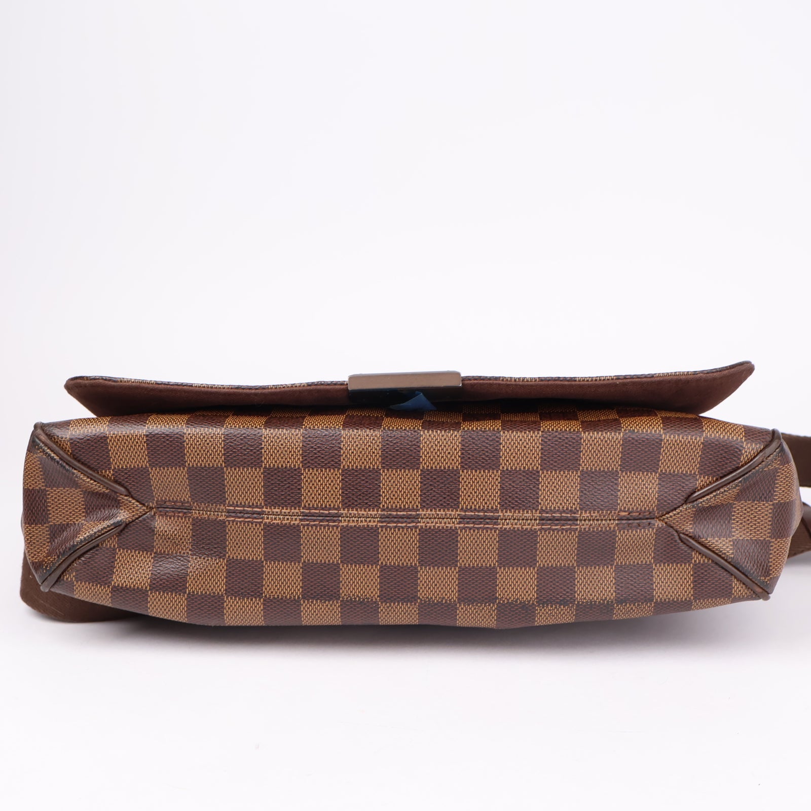 J1099 Louis Vuitton Damier Ebene District Messenger Bag- Pre Owned