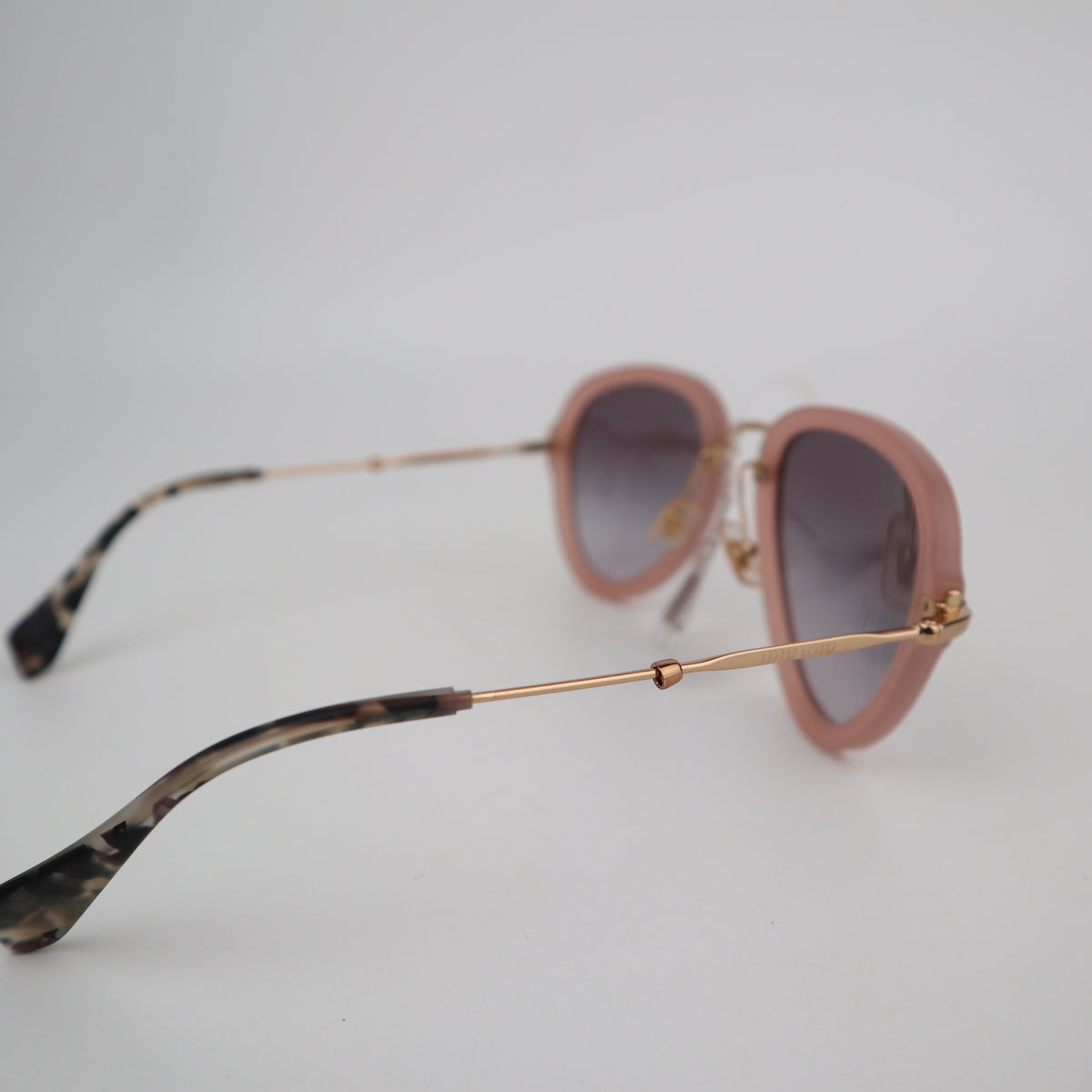 C2709 Miu Miu Sunglasses SMU03Q Sunglasses rosa | Pre-Owned Very Good Pink Acetate / Metal