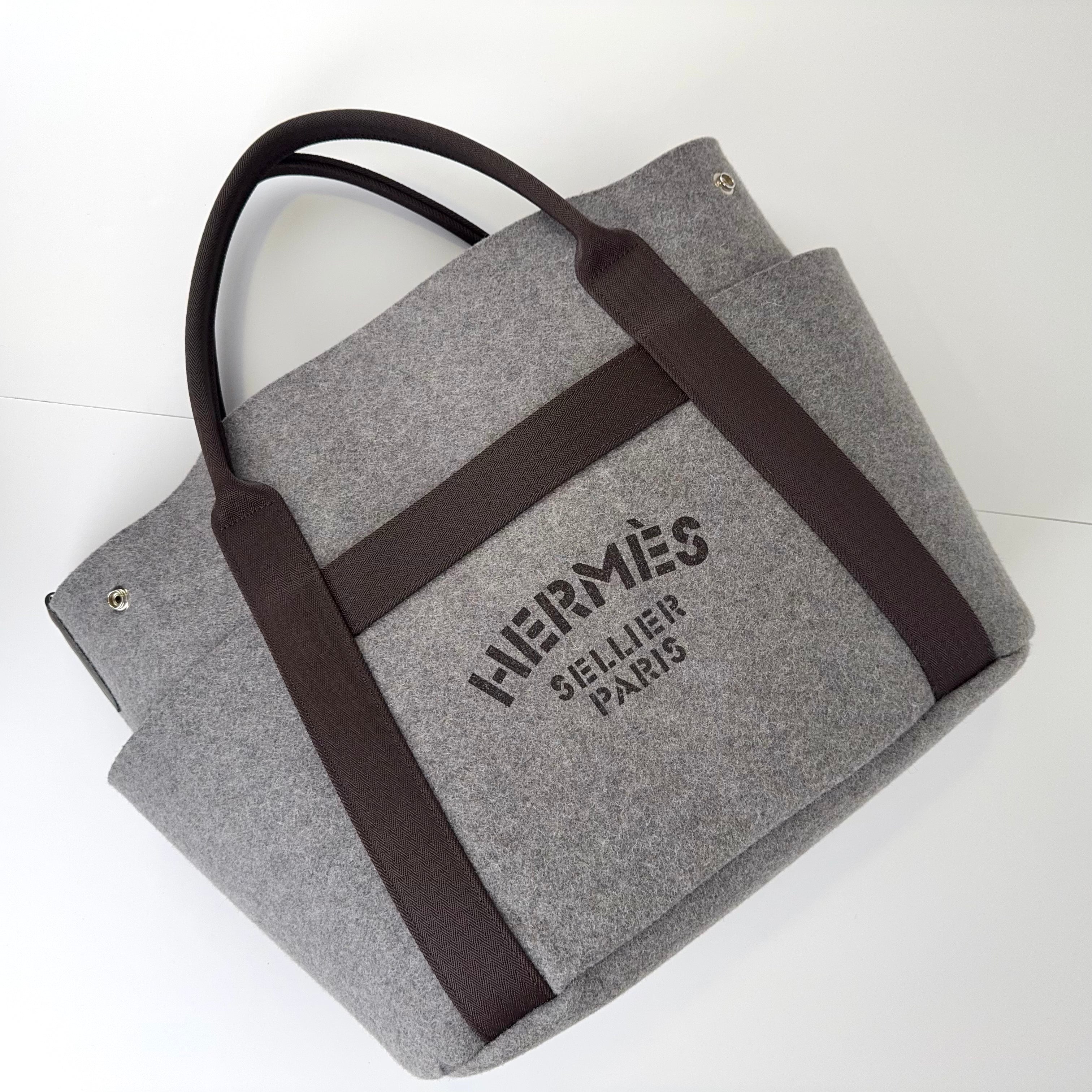 PRE OWNED - Hermès Herbag wool tote