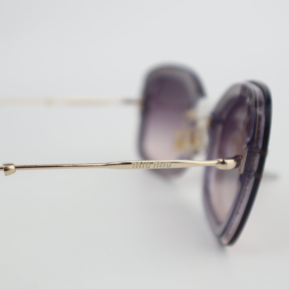 C2711 Miu Miu Sunglasses SMU02T Sunglasses | Pre-Owned Very Good Acetate / Metal
