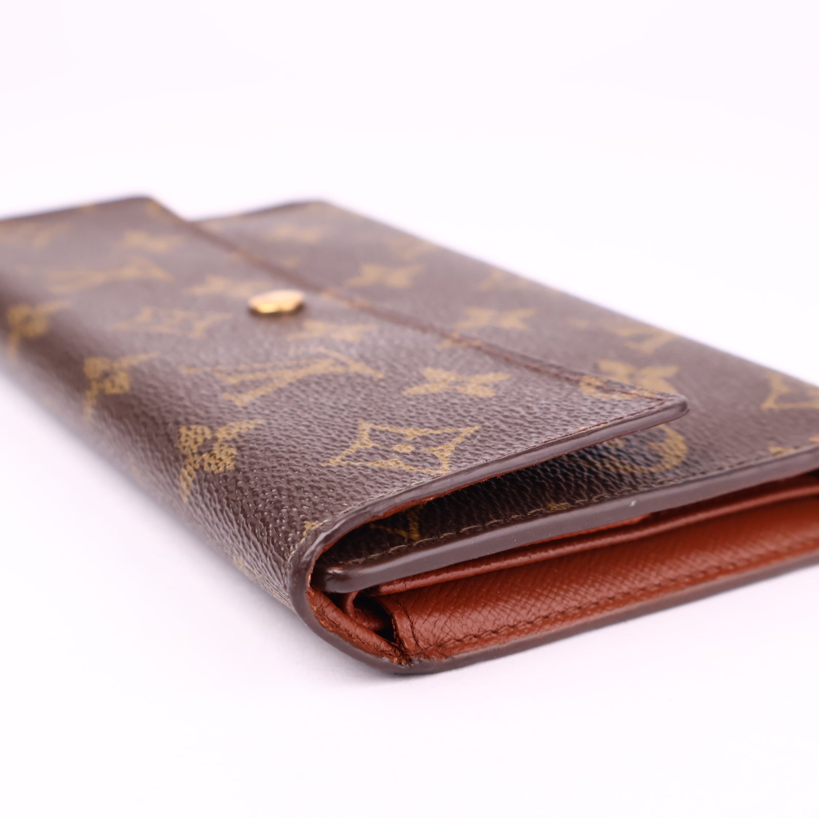 J1688 Louis Vuitton Monogram Canvas Sarah Wallet- Pre Owned