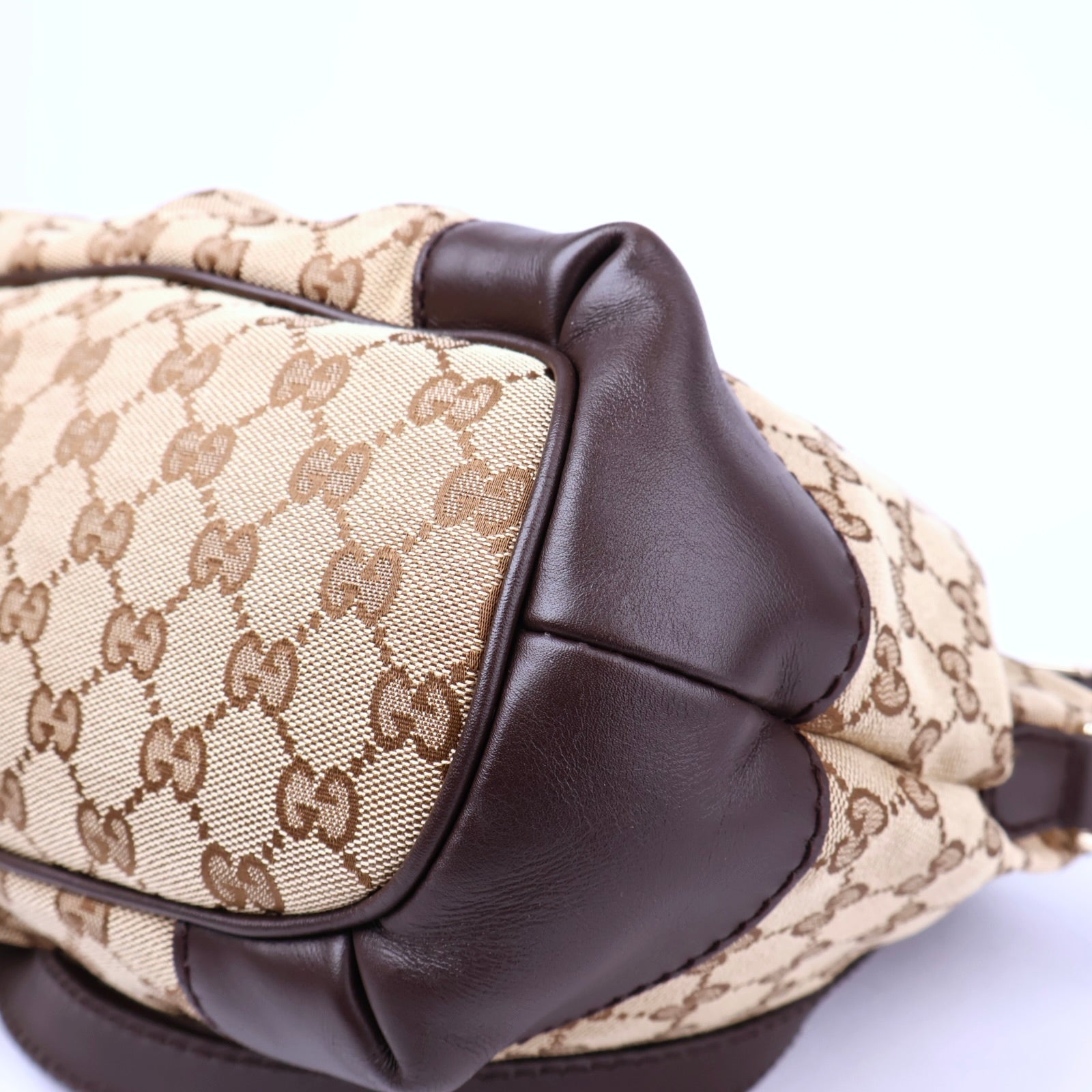 J1162 Gucci Sukey Tote Bag Medium- Pre Owned