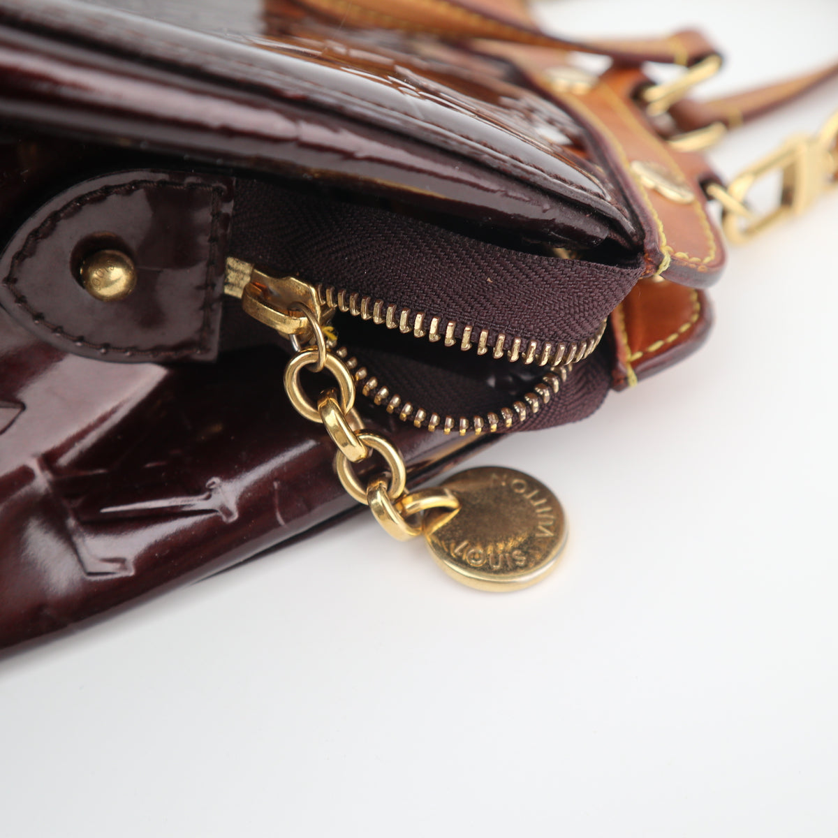 C2739 Louis Vuitton Top Handle Bag Monogram Vernis Brea MM | Pre-Owned Very Good Patent Leather Monogram Vernis