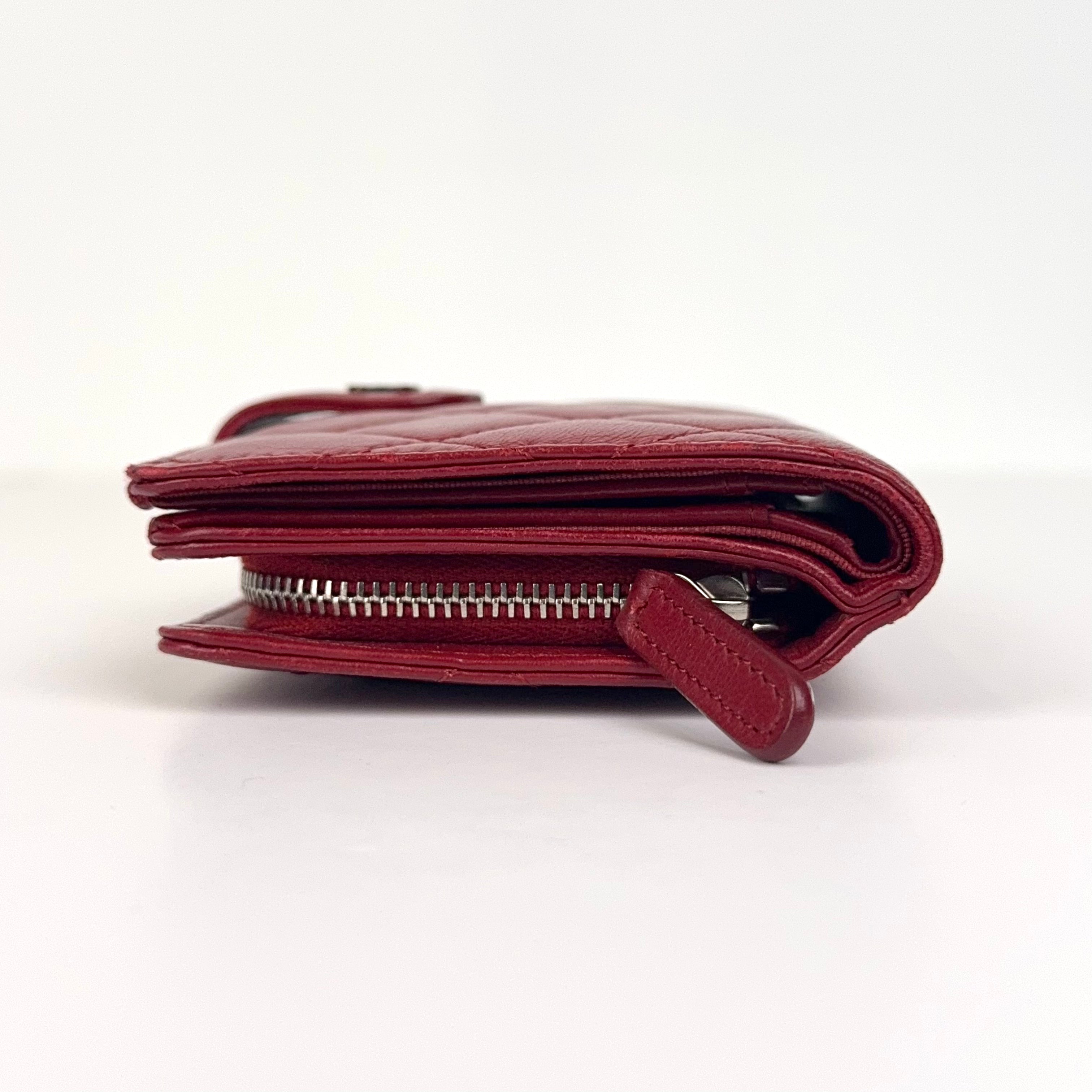 PRE OWNED-CHANEL Red Quilted Lambskin Leather L-Zip Compact French Purse Wallet