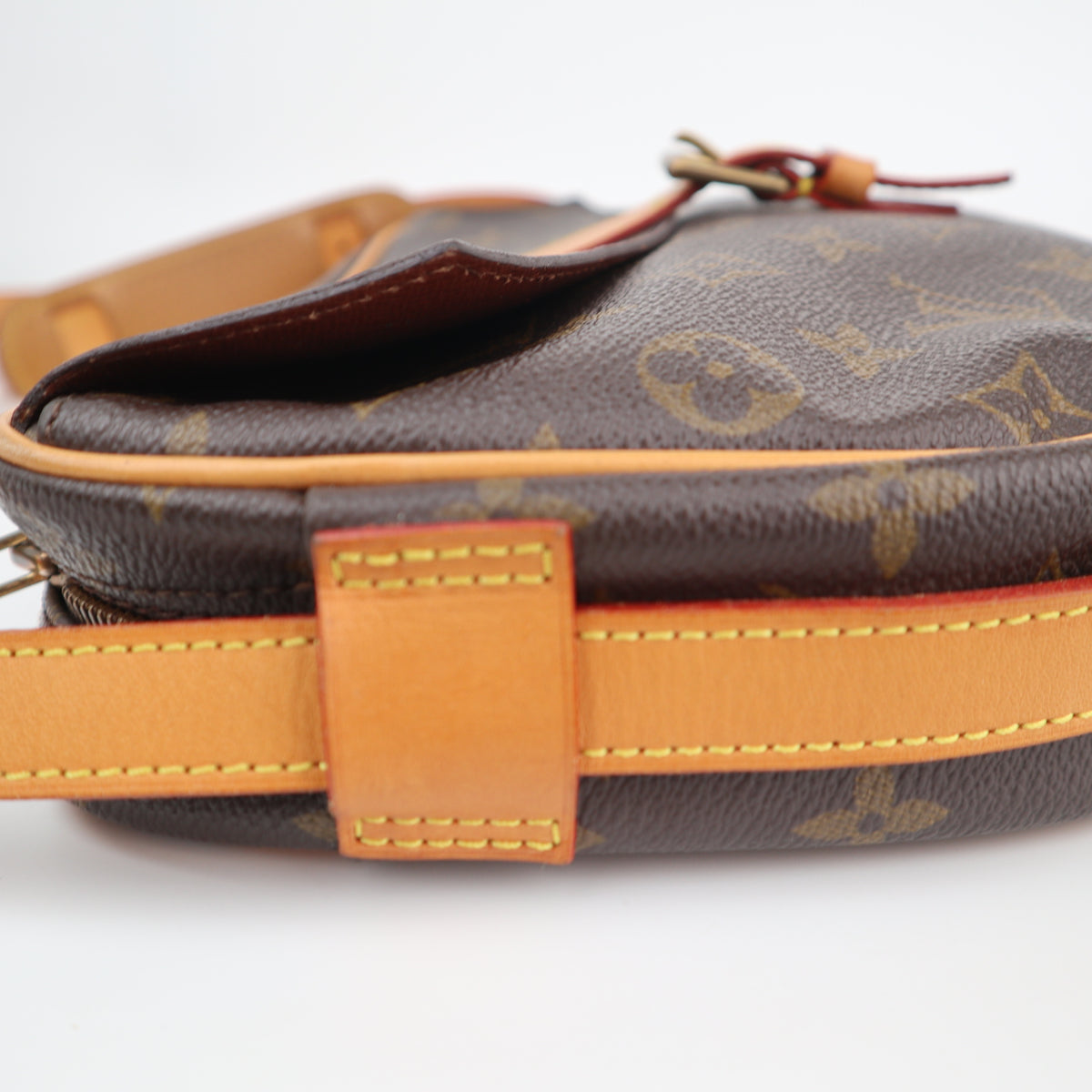 C2746R Louis Vuitton Crossbody Bag Monogram Jeune Fille | Pre-Owned Excellent Brown Canvas Monogram
