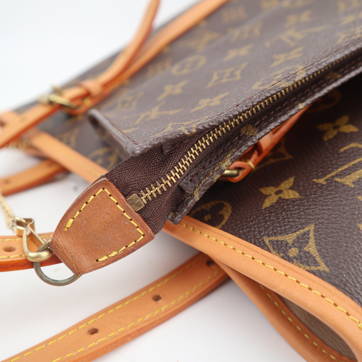 C2748R Louis Vuitton Bucket Bag Monogram Canvas Bucket GM Bag | Pre-Owned Excellent Brown Canvas Monogram