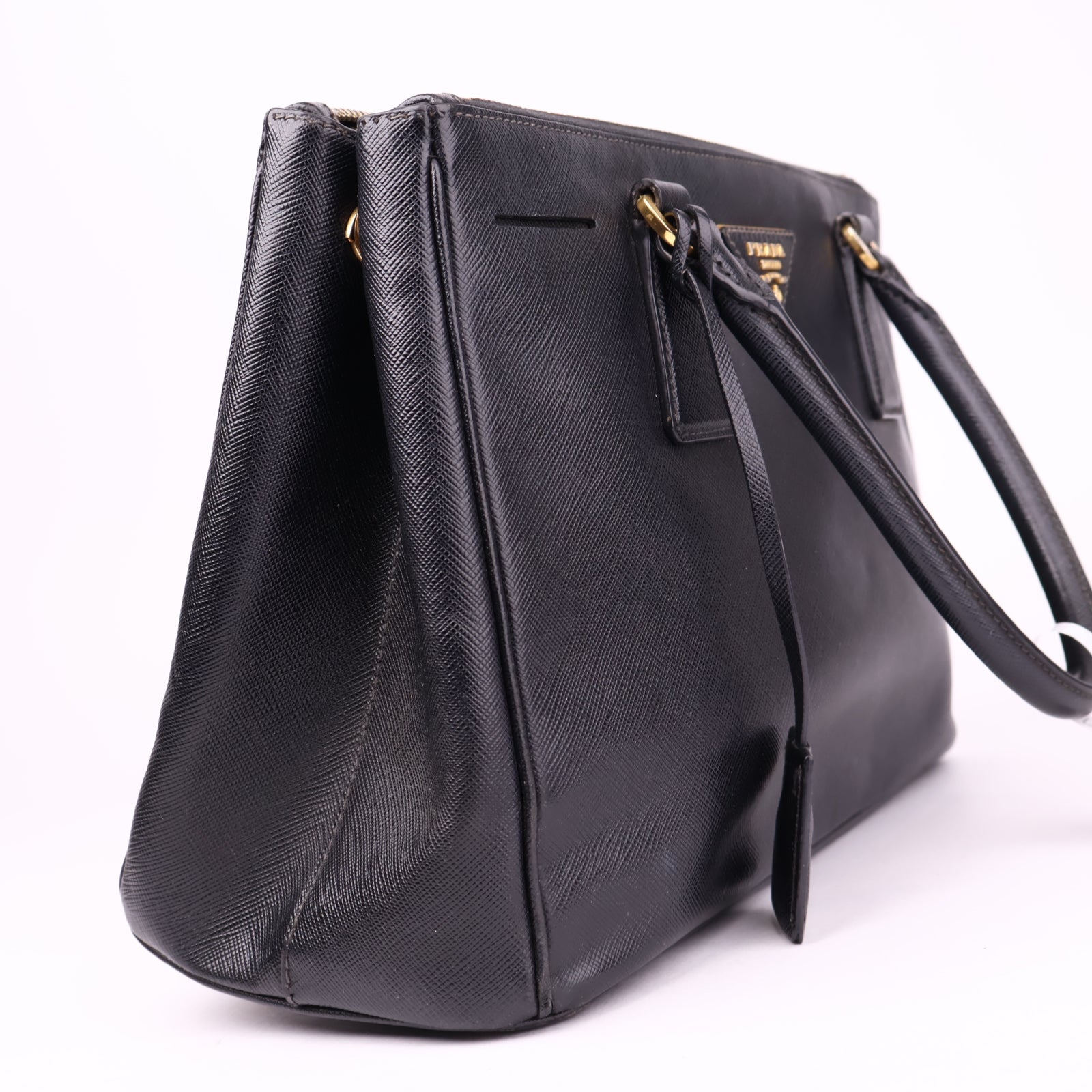 J1037 Prada Black Saffiano Leather Galleria Handbag- Pre Owned