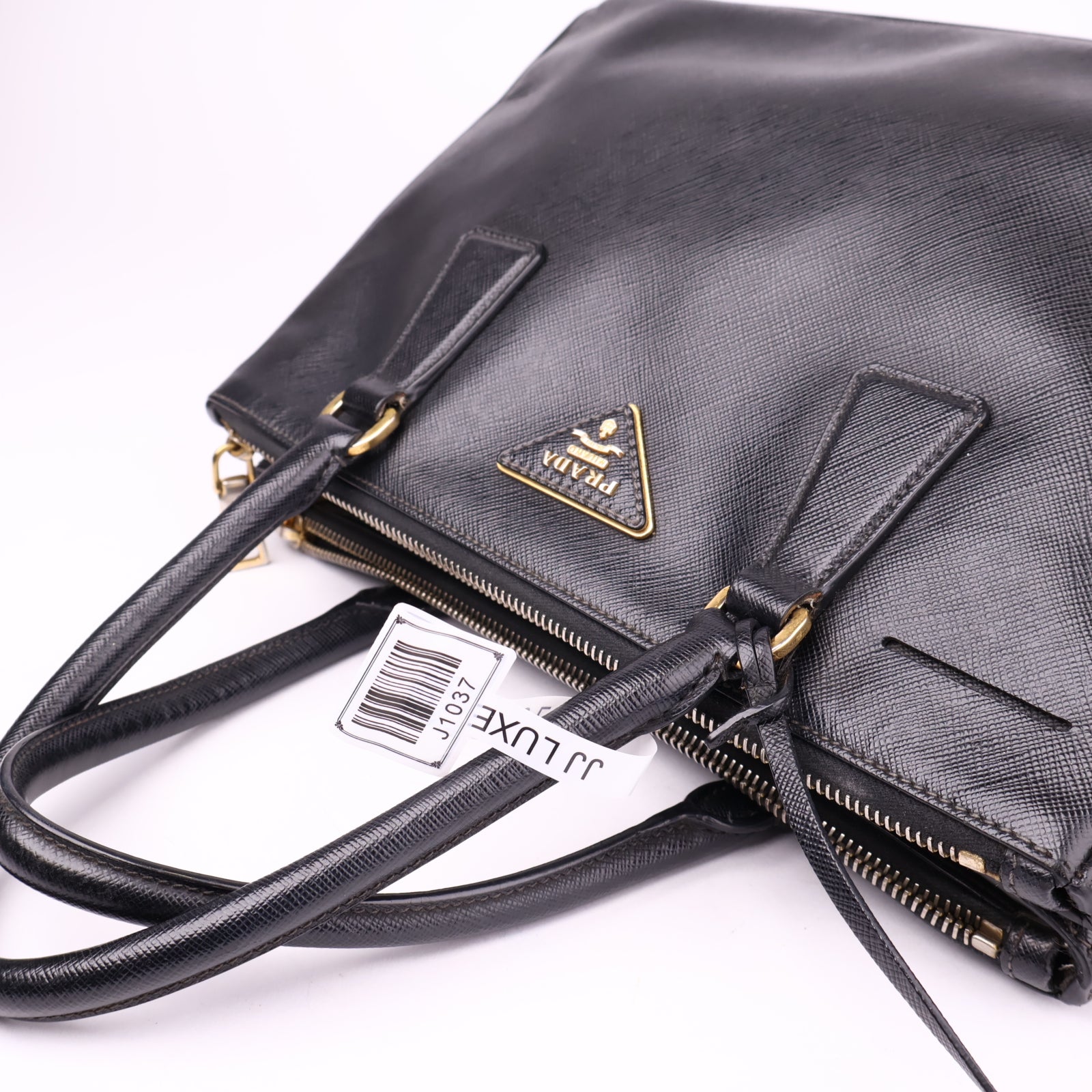 J1037 Prada Black Saffiano Leather Galleria Handbag- Pre Owned
