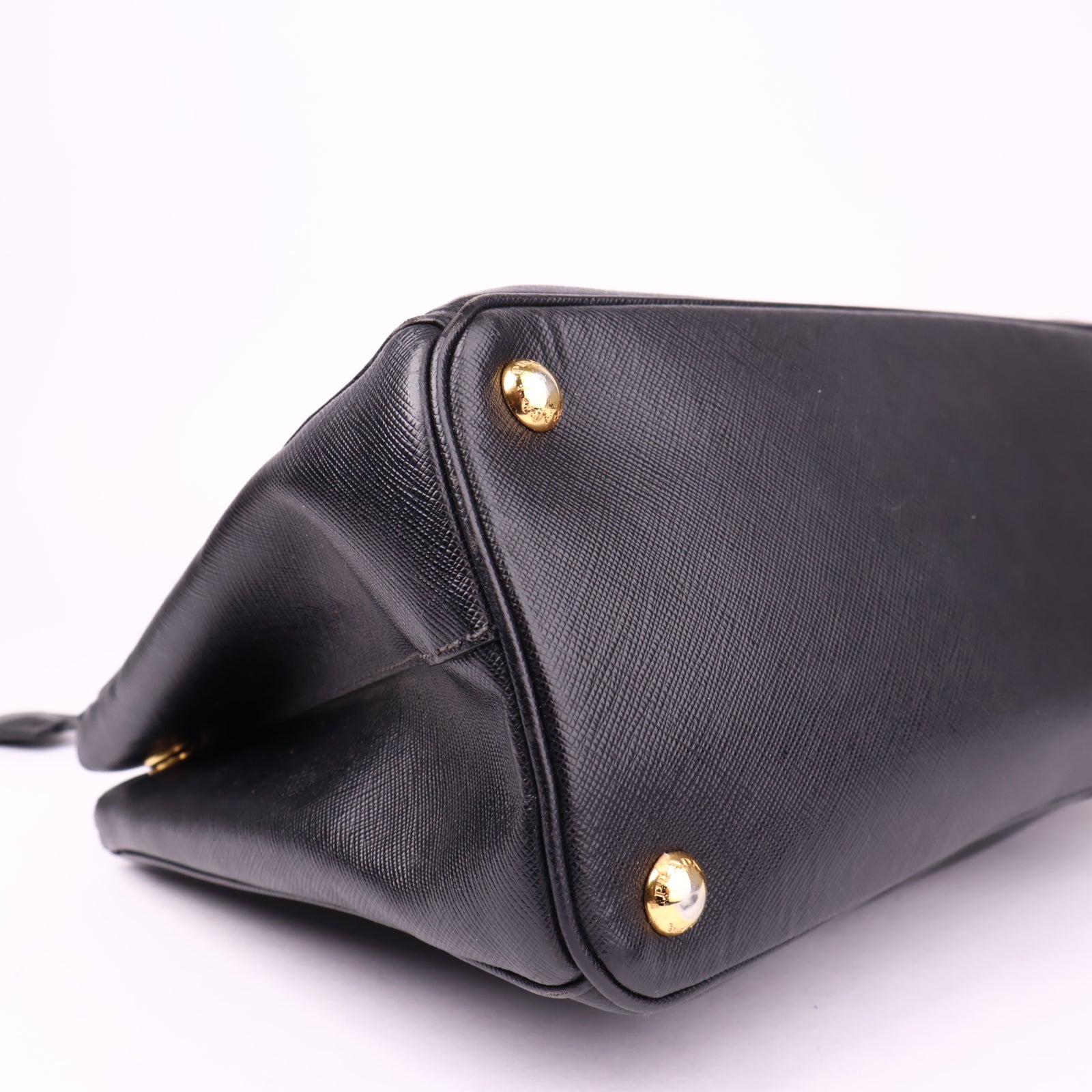 J1037 Prada Black Saffiano Leather Galleria Handbag- Pre Owned