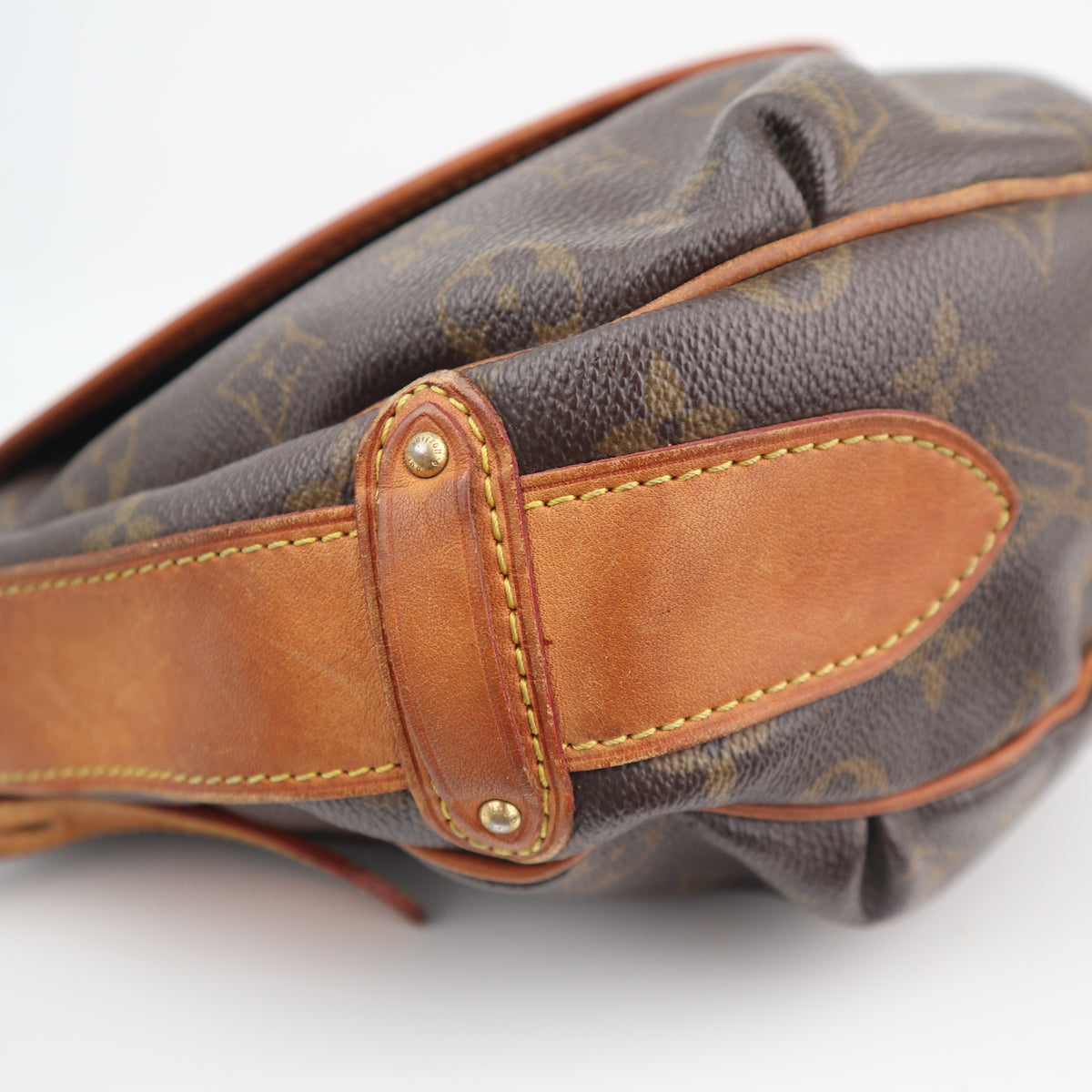 C2750 Louis Vuitton Shoulder Bag Monogram Tulum GM | Pre-Owned Good Brown Canvas Monogram