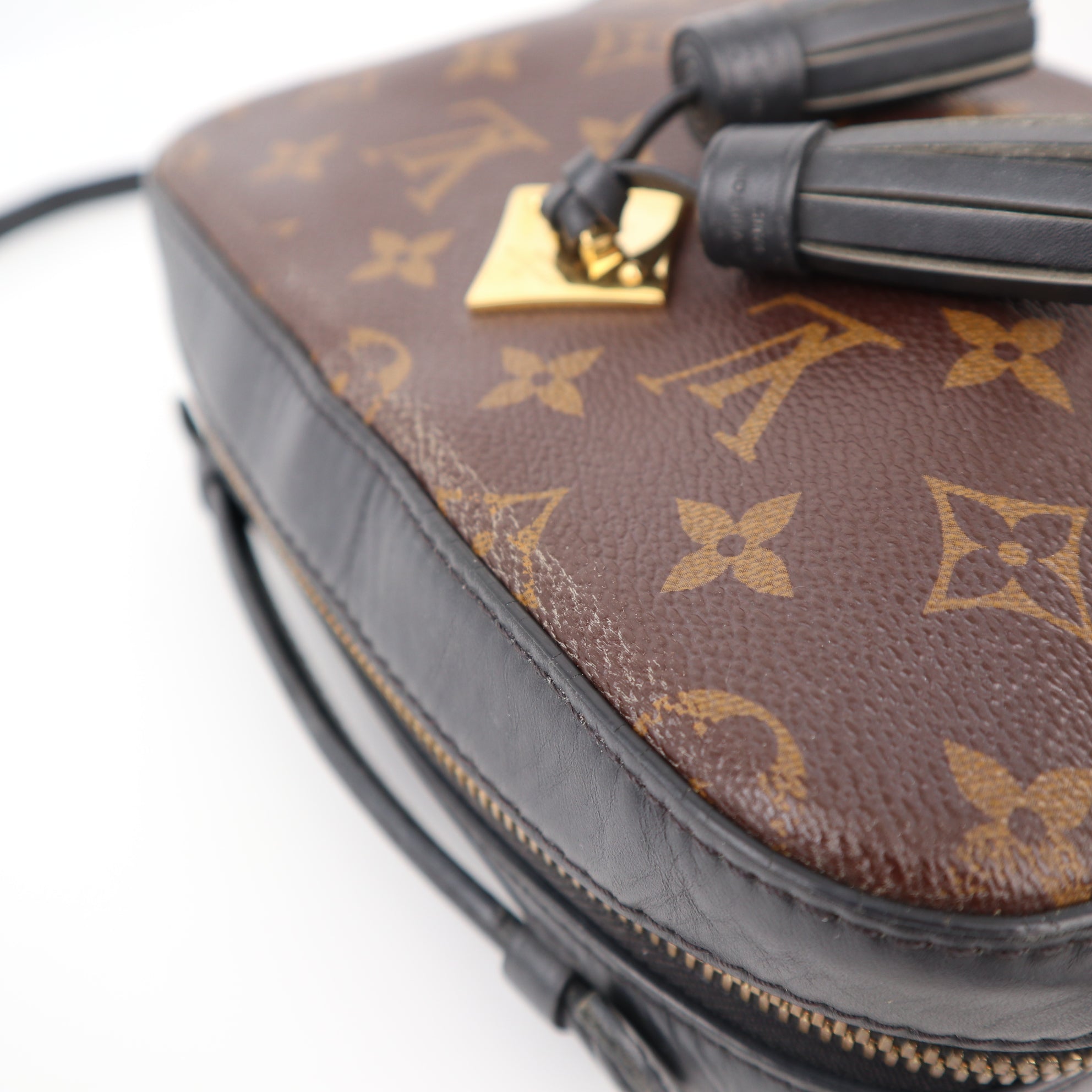C1249 Louis Vuitton Black Monogram Canvas Saintonge Crossbody Bag-Pre Owned