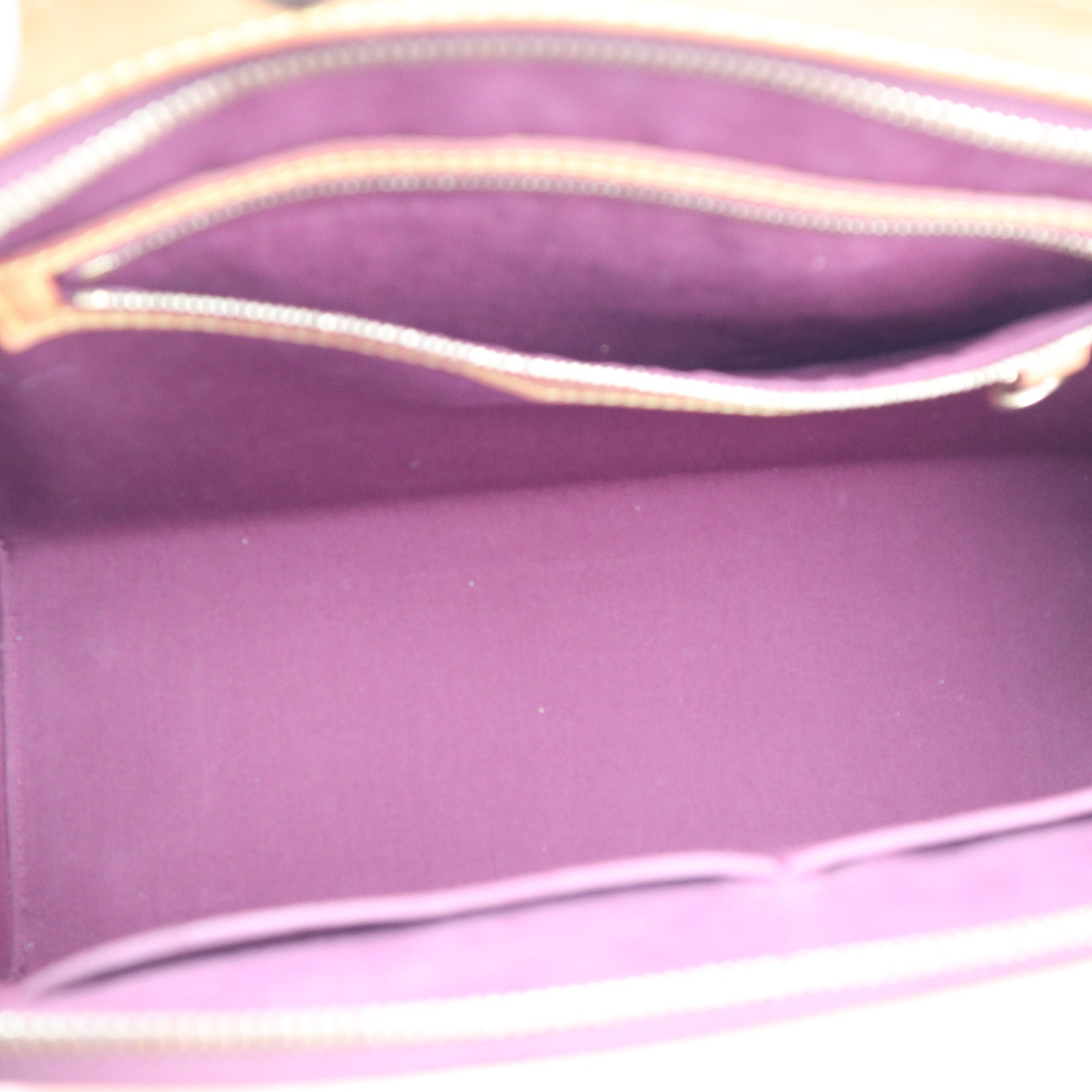C1241 Louis Vuitton Vernis Brea MM-Pre Owned