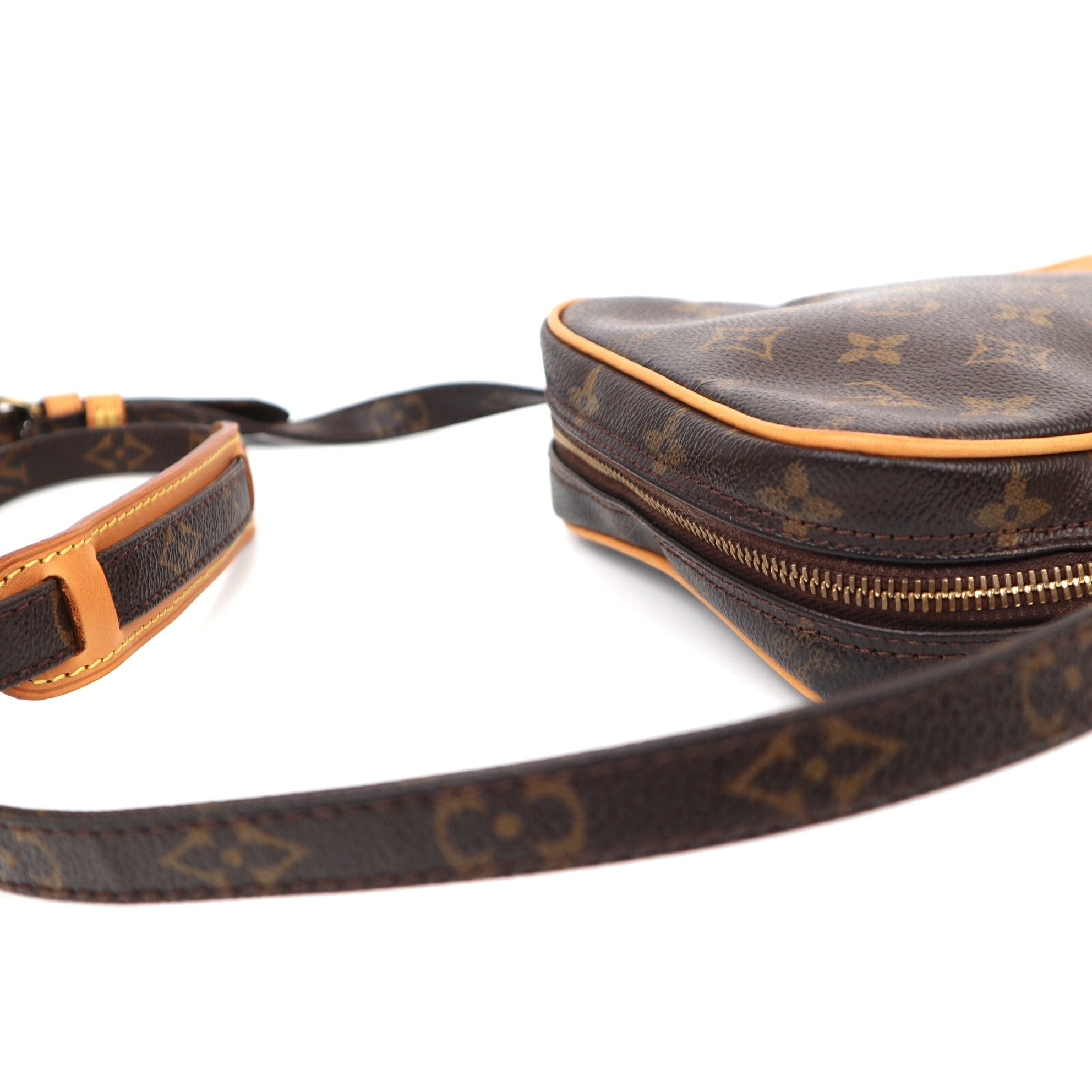 C1253  Louis Vuitton Monogram Danube crossbody bag-Pew Owned