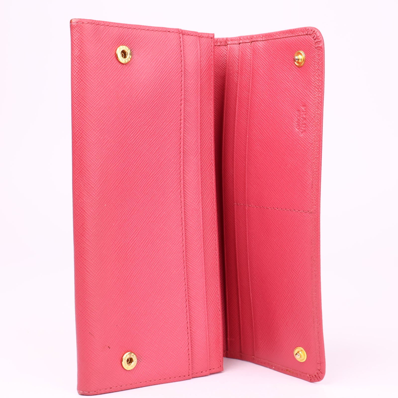 J1042 Prada Saffiano Triangle Fold Wallet - Pre Owned