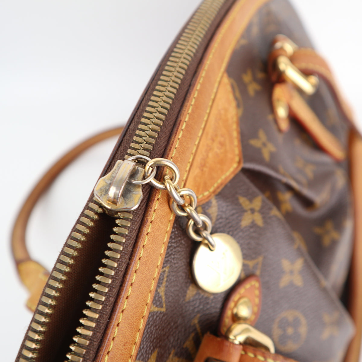 Louis Vuitton Monogram Canvas Tivoli GM Bag C1819 | Pre-Owned Very Good Brown Monogram Canvas