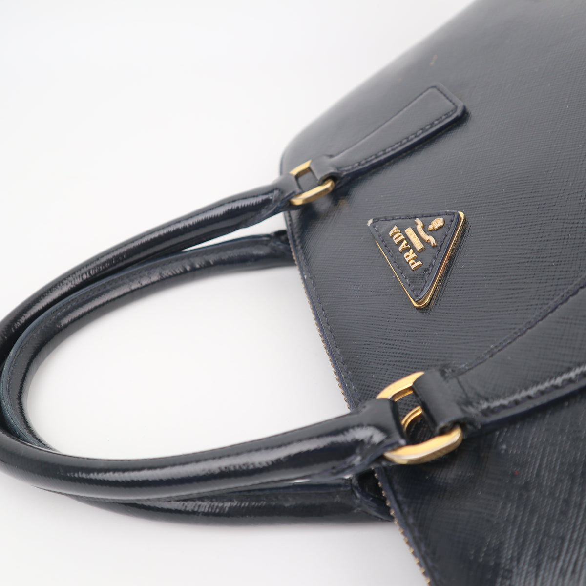 C2776 Prada Top Handle Bag Saffiano Lux Promenade Medium | Pre-Owned Very Good Leather
