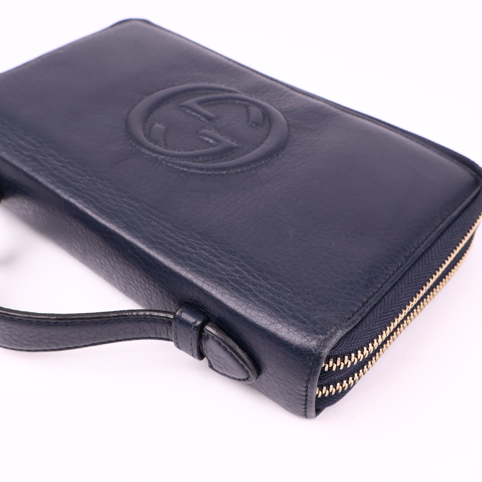 J1050 Gucci Black Pebbled Leather Soho Travel Document Case- Pre Owned