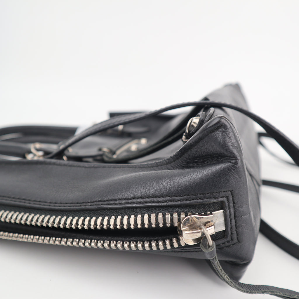 C2794 Balenciaga Tote Bag Balenciaga Papier A6 Zip Around e Black | Pre-Owned Very Good Black Leather