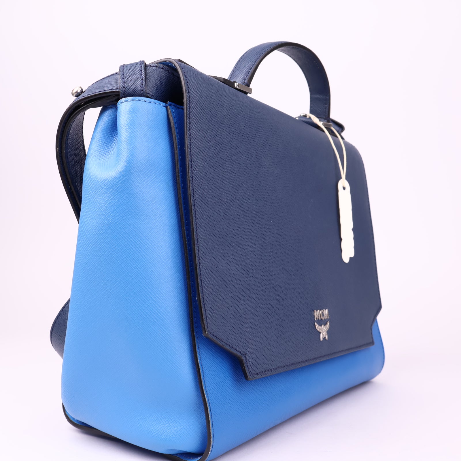 J3539 MCM leather 2 ways bag- Pre Owned