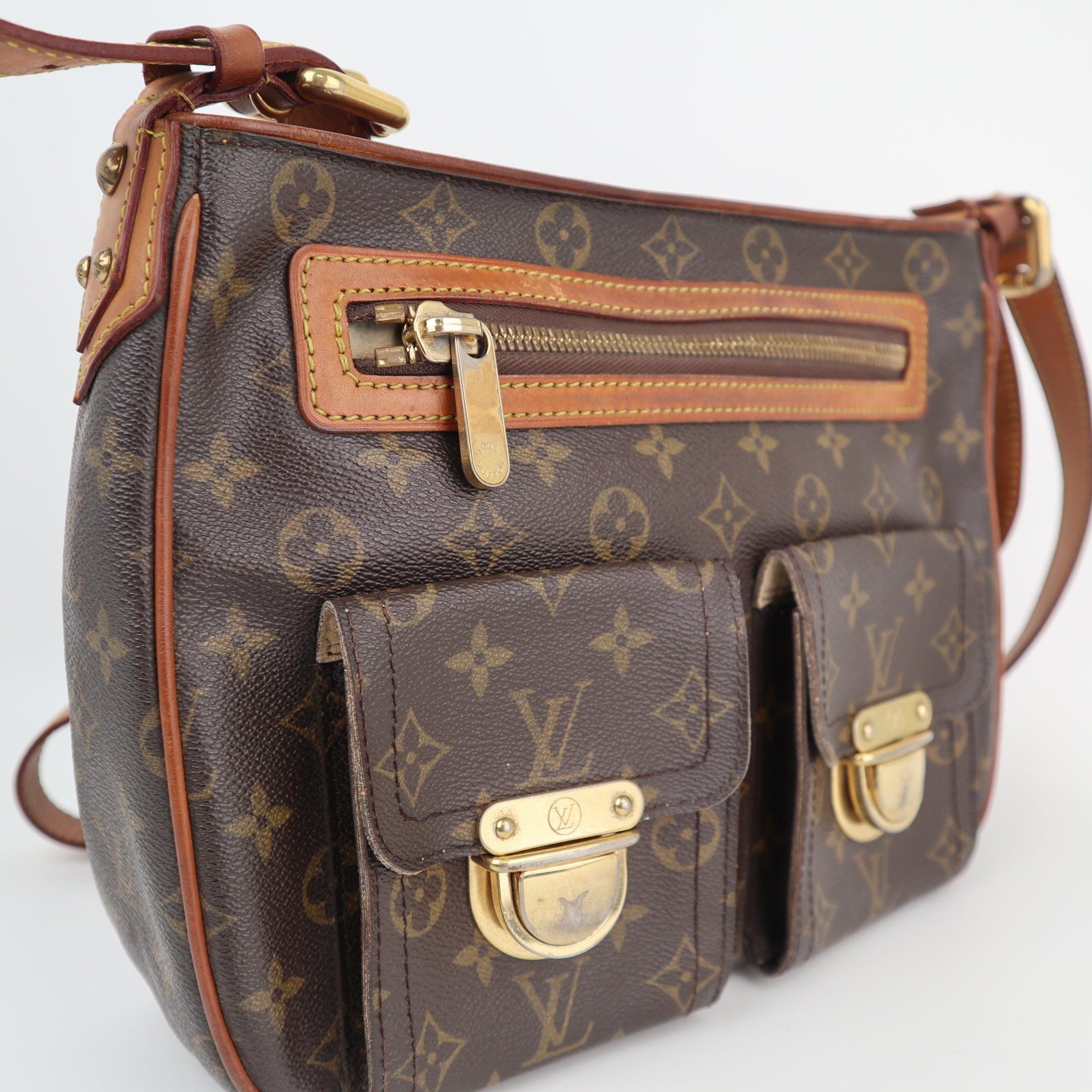 Louis Vuitton Monogram Canvas Hudson GM Shoulder Bag C1845 | Pre-Owned Very Good Brown Monogram Canvas