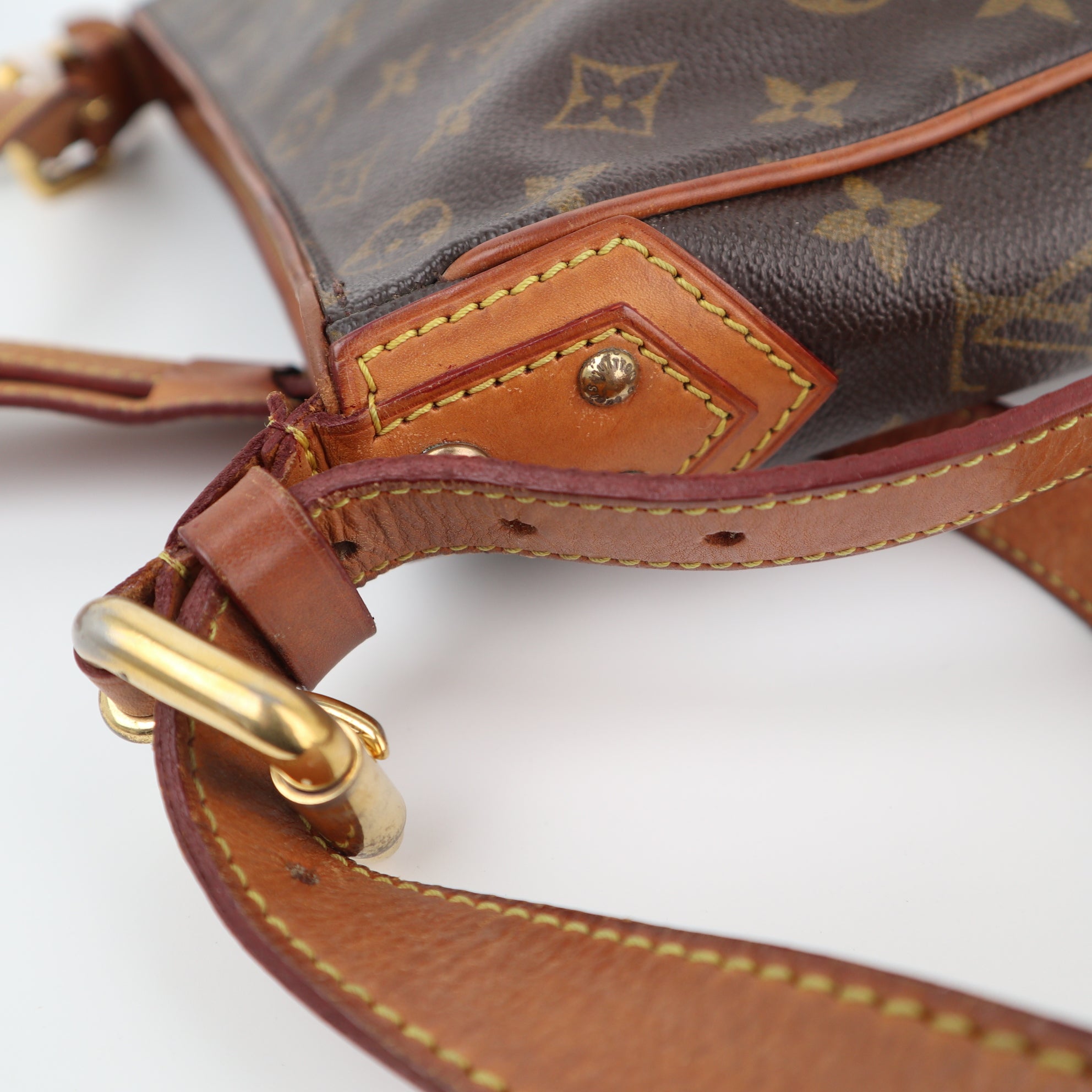 Louis Vuitton Monogram Canvas Hudson GM Shoulder Bag C1845 | Pre-Owned Very Good Brown Monogram Canvas
