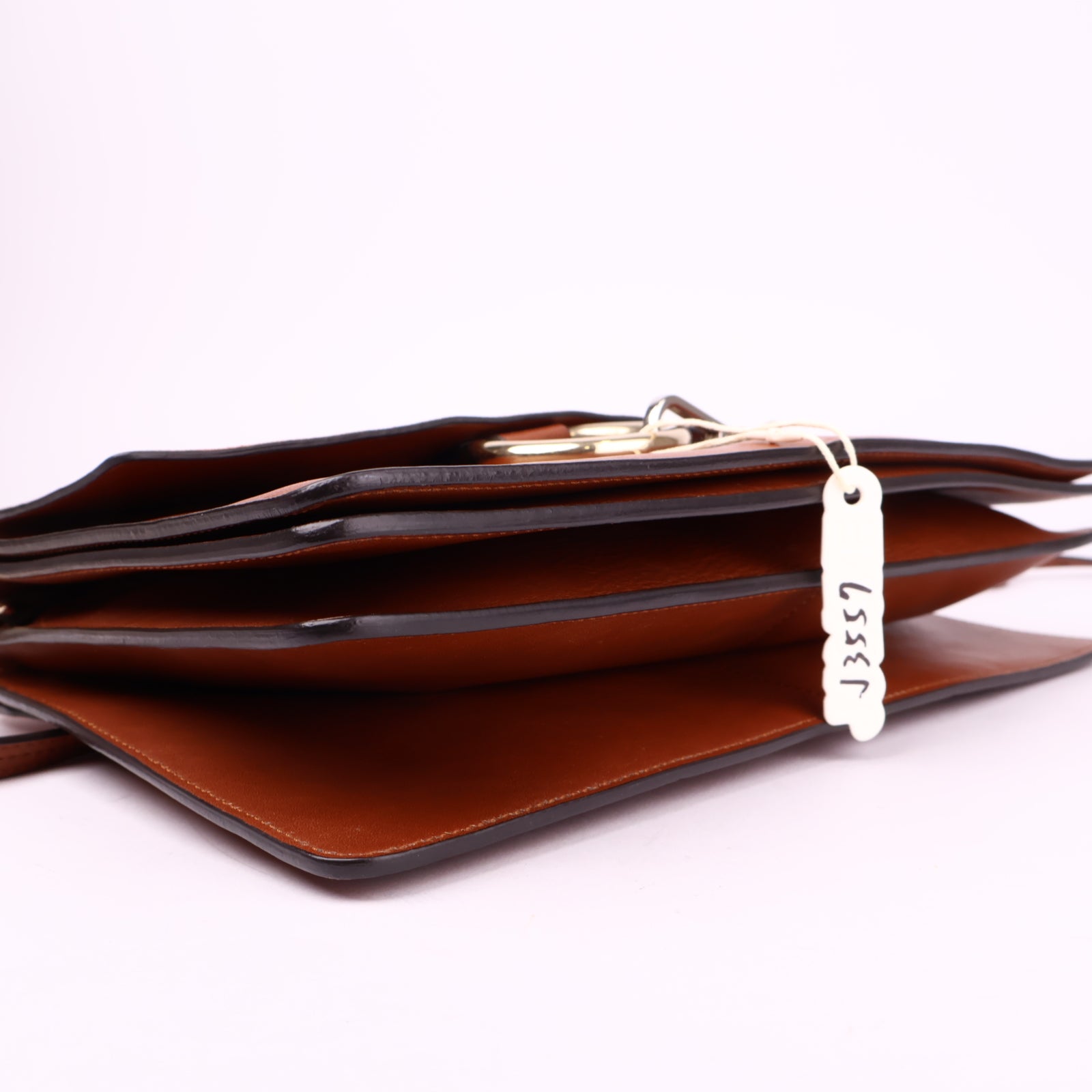 J3557 Chloé Faye Leather Medium Shoulder Bag- Pre Owned