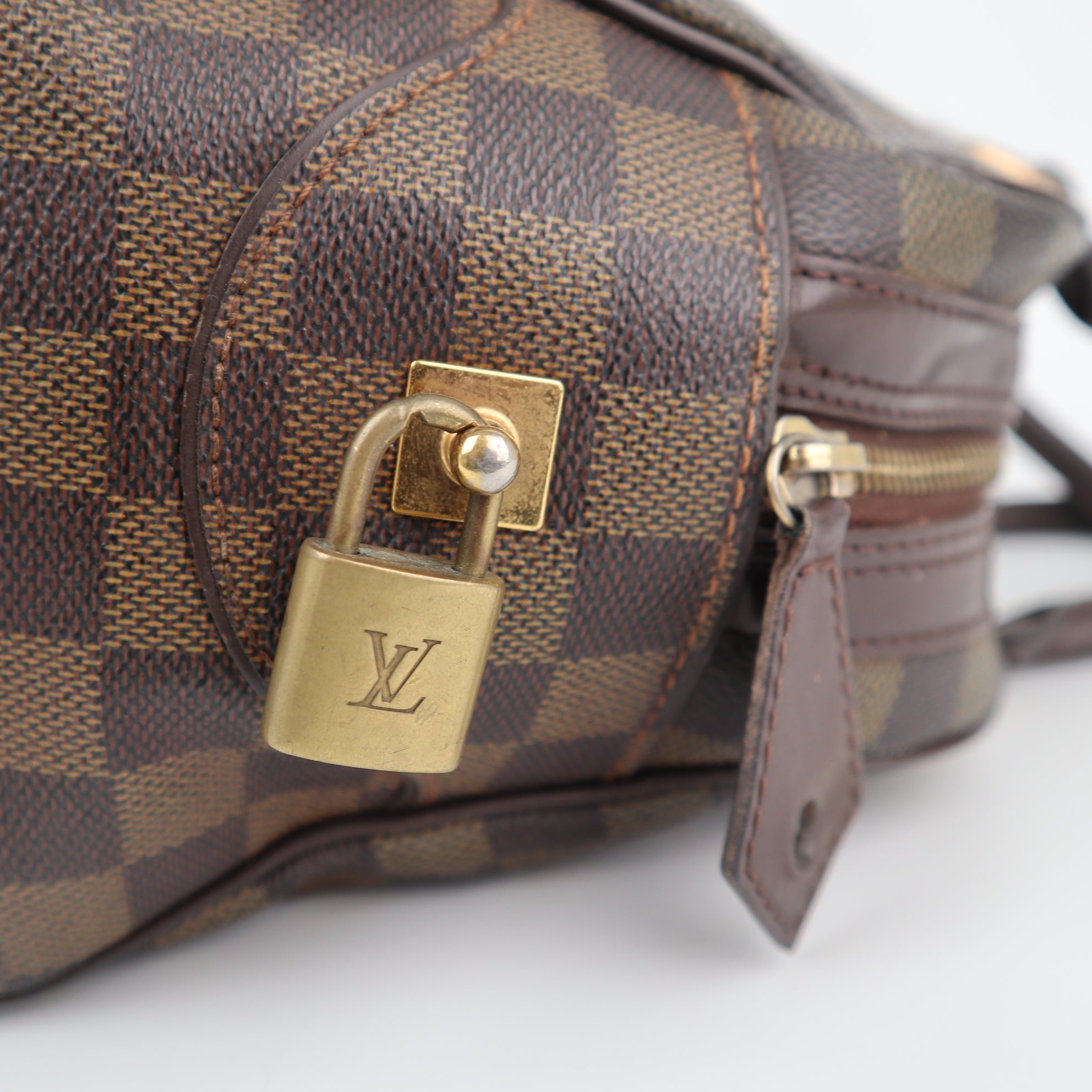 Louis Vuitton Damier Ebene Duomo Shoulder Bag C1852 | Pre-Owned Good Brown Damier Ebene Canvas
