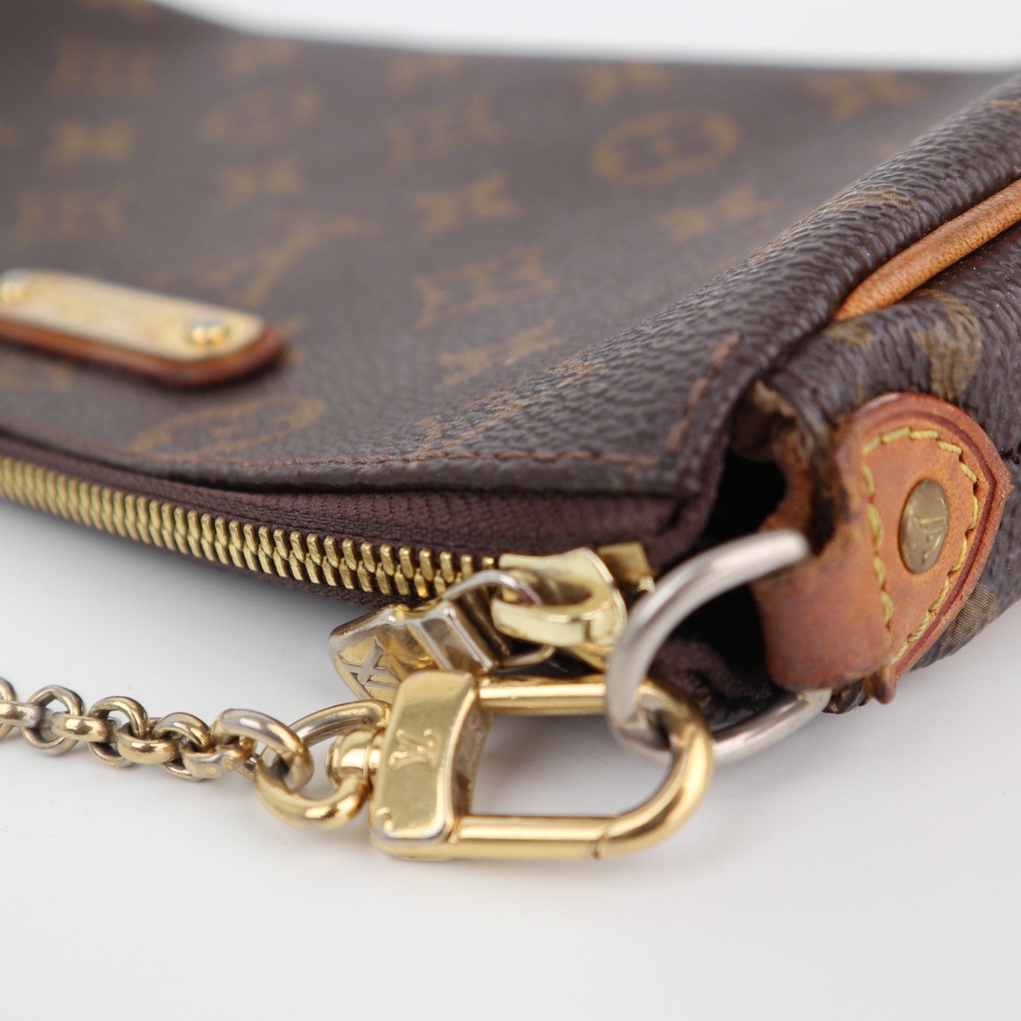 Louis Vuitton Monogram Canvas Eva Clutch Clutch Bag C1855 | Pre-Owned Very Good Brown Monogram Canvas