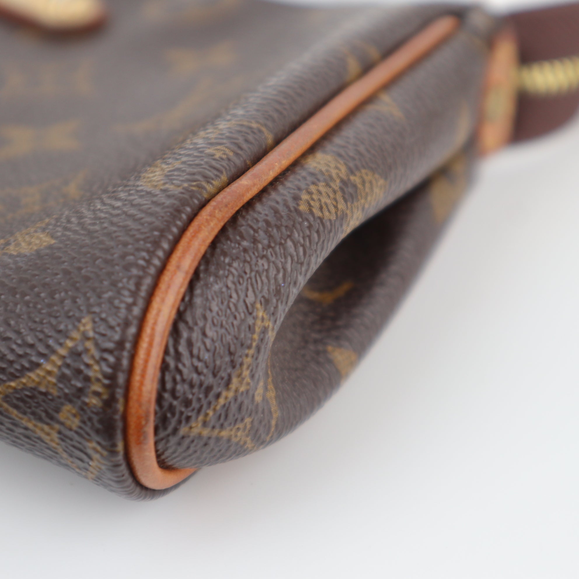 Louis Vuitton Monogram Canvas Eva Clutch Clutch Bag C1855 | Pre-Owned Very Good Brown Monogram Canvas
