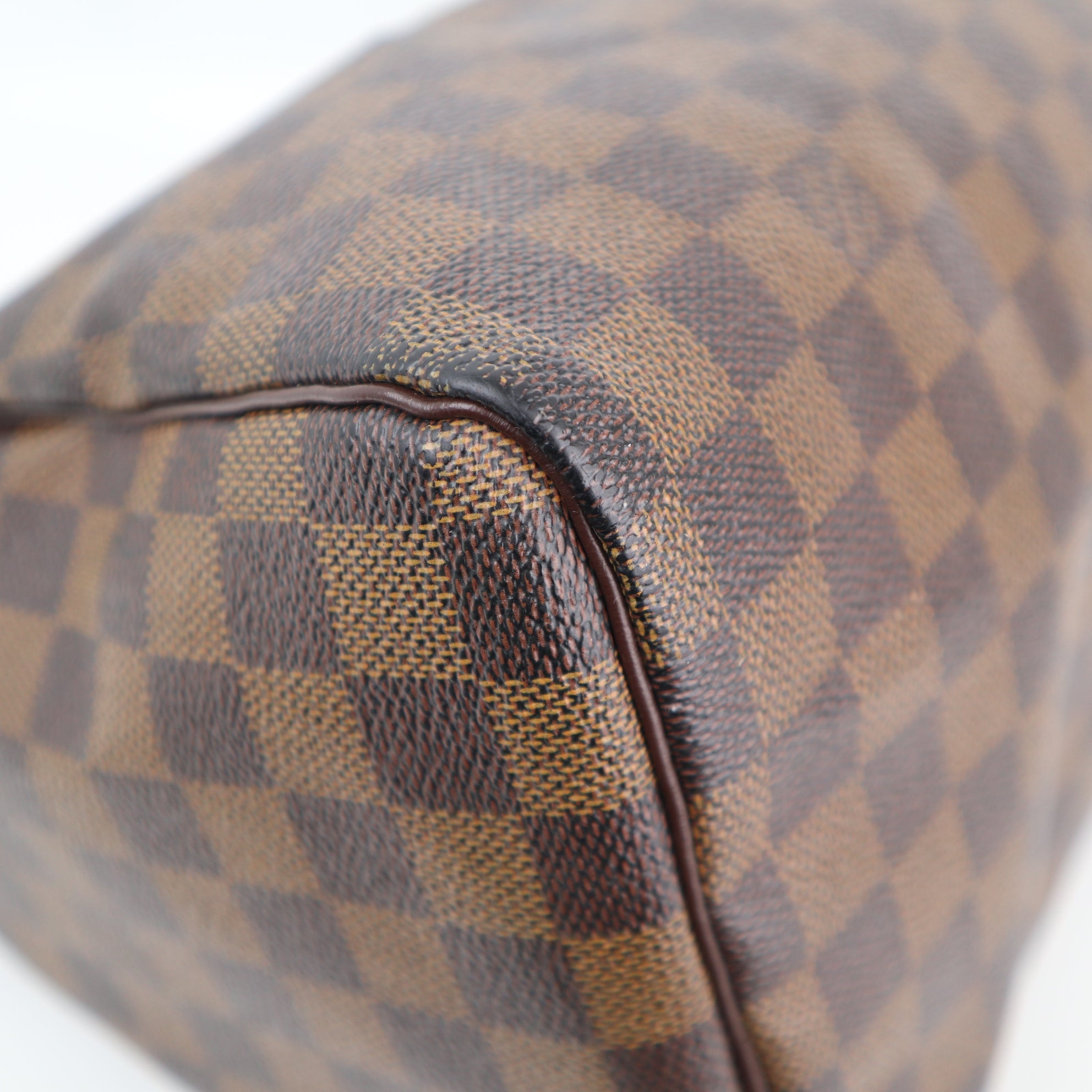 Louis Vuitton Damier Ebene Speedy 30 Top Handle Bag C1859 | Pre-Owned Very Good Brown Damier Ebene Coated canvas, leather trim