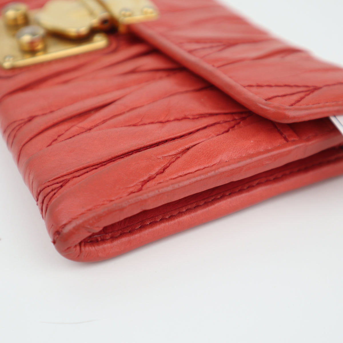 C2819 Miu Miu Wallet Matelassé Long Wallet | Pre-Owned Very Good Matelassé Leather