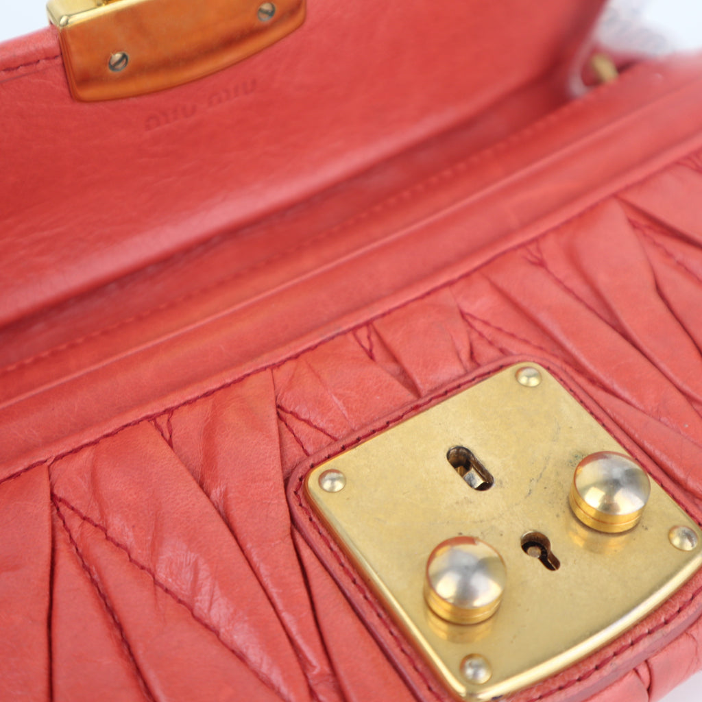 C2819 Miu Miu Wallet Matelassé Long Wallet | Pre-Owned Very Good Matelassé Leather