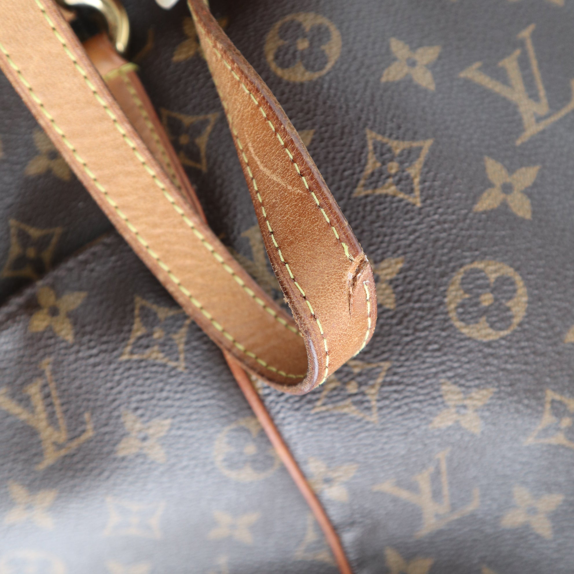 Louis Vuitton Monogram Canvas Totally MM Tote Bag C1864# | Pre-Owned Very Good Brown Monogram Coated canvas, leather trim