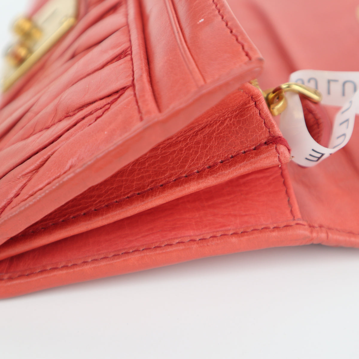 C2819 Miu Miu Wallet Matelassé Long Wallet | Pre-Owned Very Good Matelassé Leather