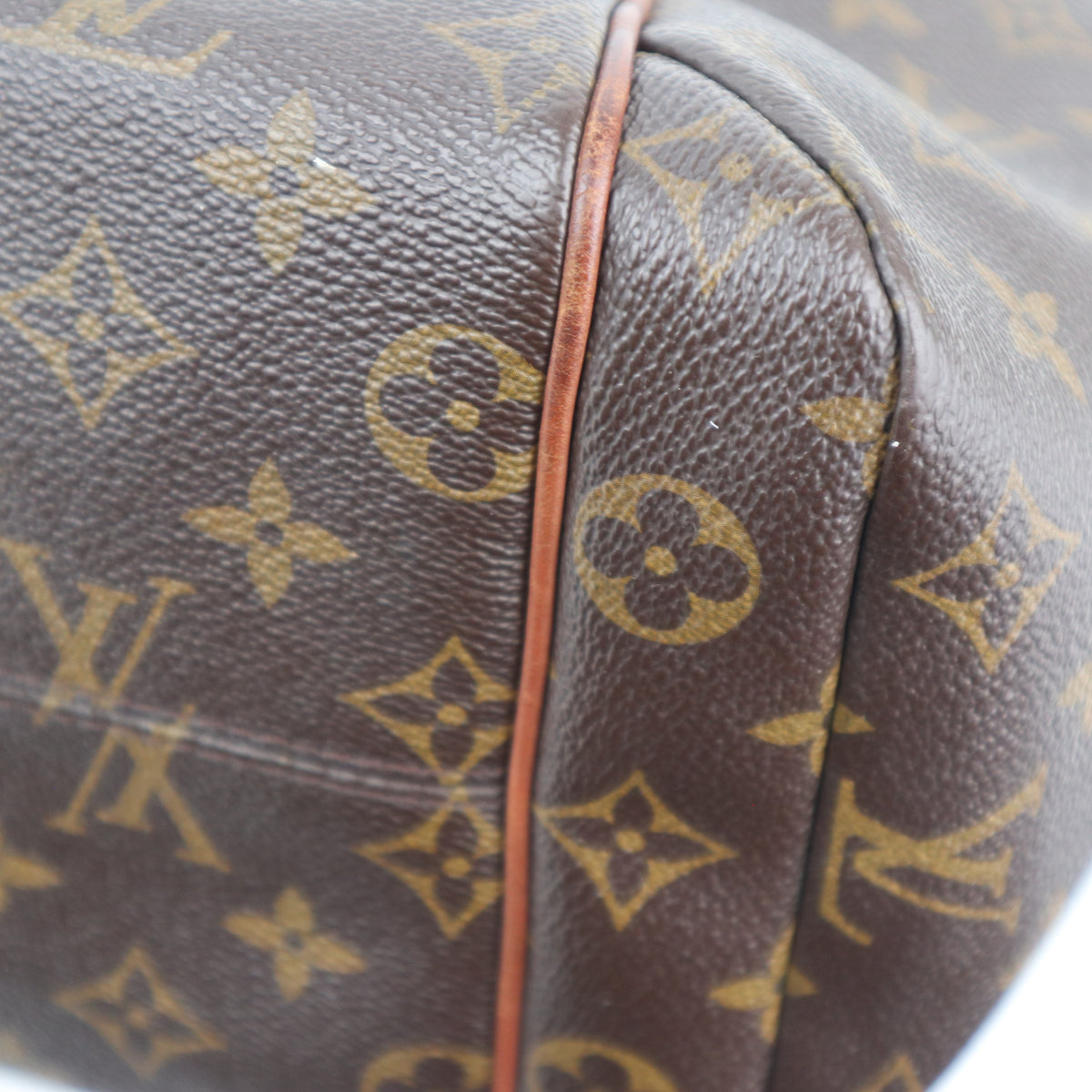 Louis Vuitton Monogram Canvas Totally MM Tote Bag C1865 | Pre-Owned Very Good Brown Monogram Coated canvas, leather trim