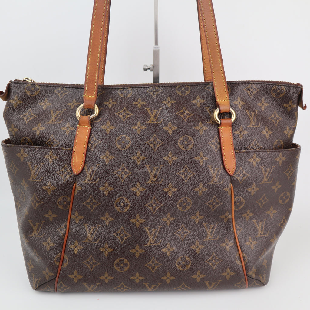 Louis Vuitton Monogram Canvas Totally MM Tote Bag C1866 | Pre-Owned Very Good Brown Monogram Coated canvas, leather trim