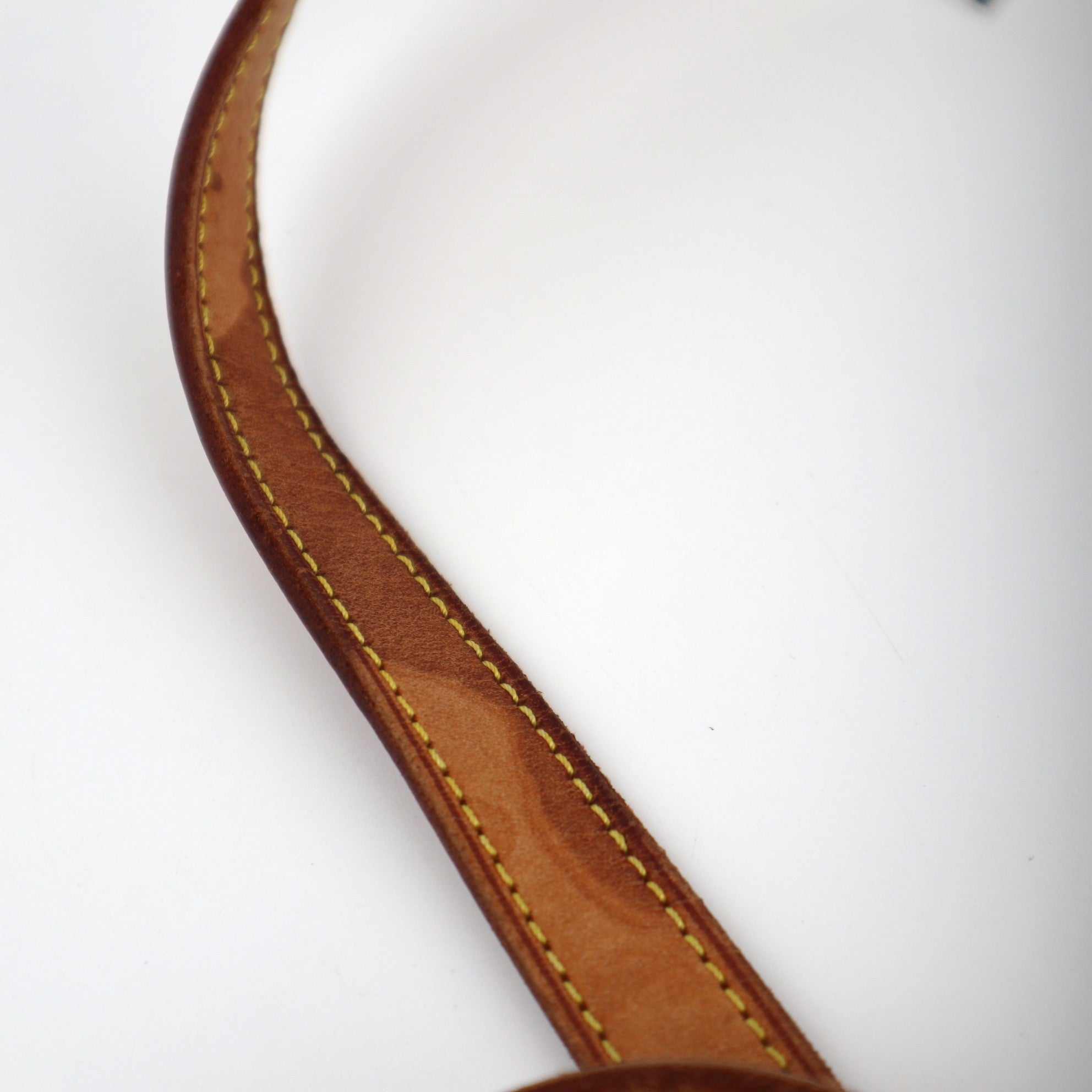 Louis Vuitton Monogram Canvas Musette Tango Shoulder Bag C1868 | Pre-Owned Very Good Brown Monogram Coated canvas, leather trim