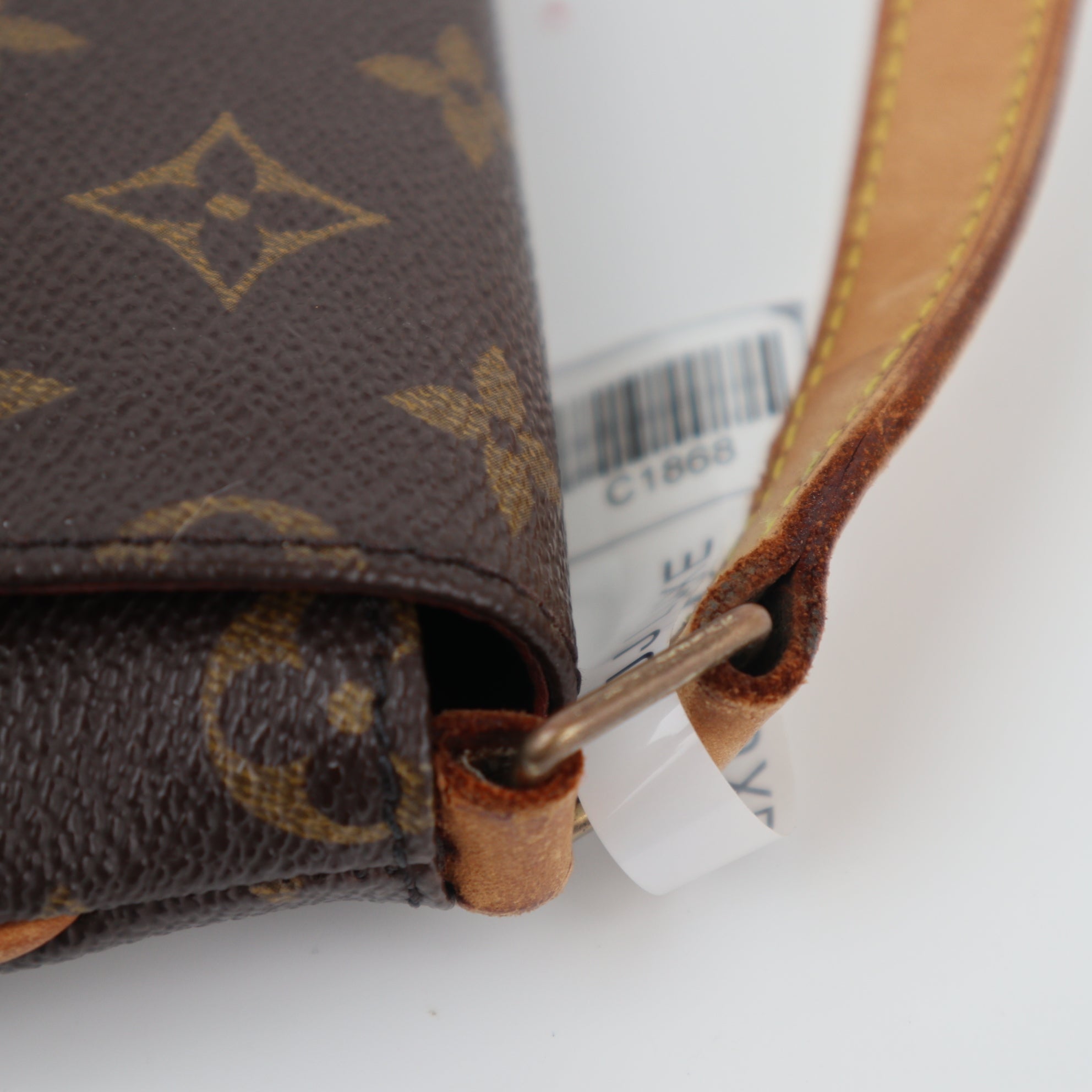 Louis Vuitton Monogram Canvas Musette Tango Shoulder Bag C1868 | Pre-Owned Very Good Brown Monogram Coated canvas, leather trim