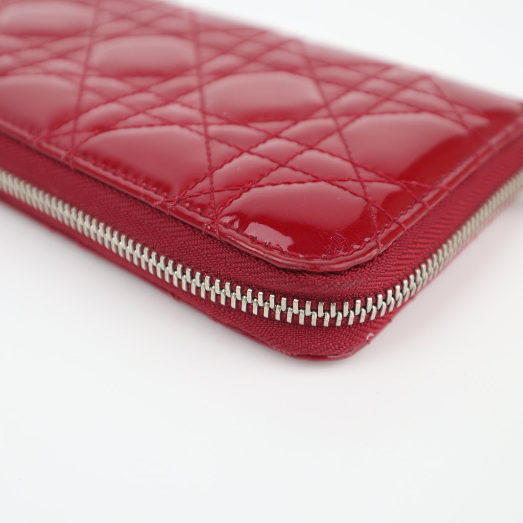 C2833 Christian Dior Wallet Lady Dior Cannage Zip Around Wallet Red Patent Leather | Pre-Owned Very Good Red Cannage Leather, Patent leather