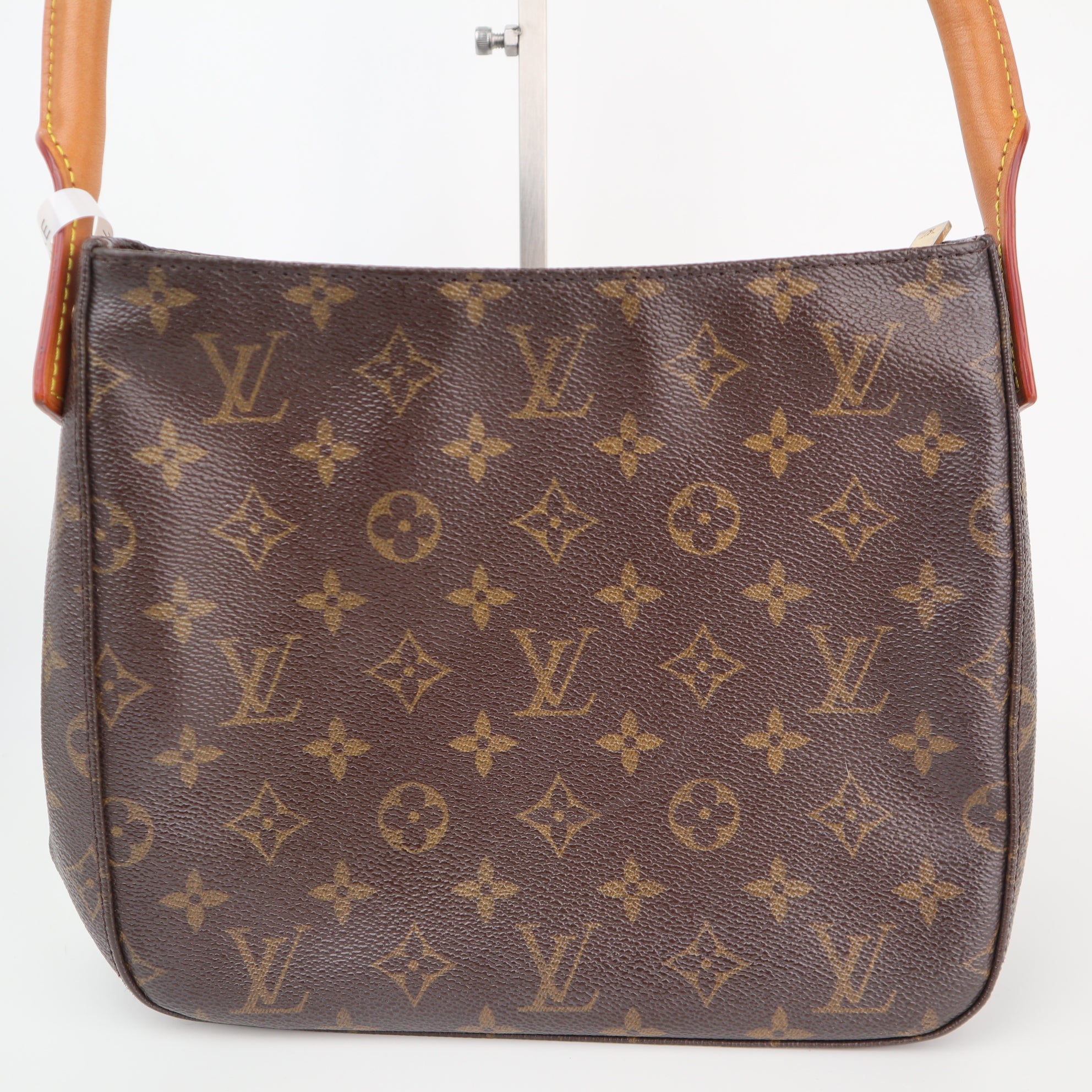 Louis Vuitton Monogram Looping MM Shoulder Bag C1873R | Pre-Owned Very Good Brown Monogram Coated canvas, leather trim