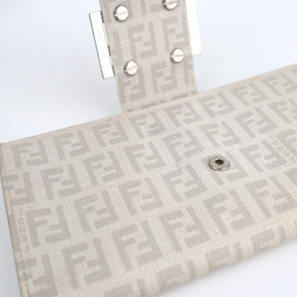 C2836 Fendi Wallet Zucchino Baguette Wallet | Pre-Owned Very Good Brown Zucchino Canvas
