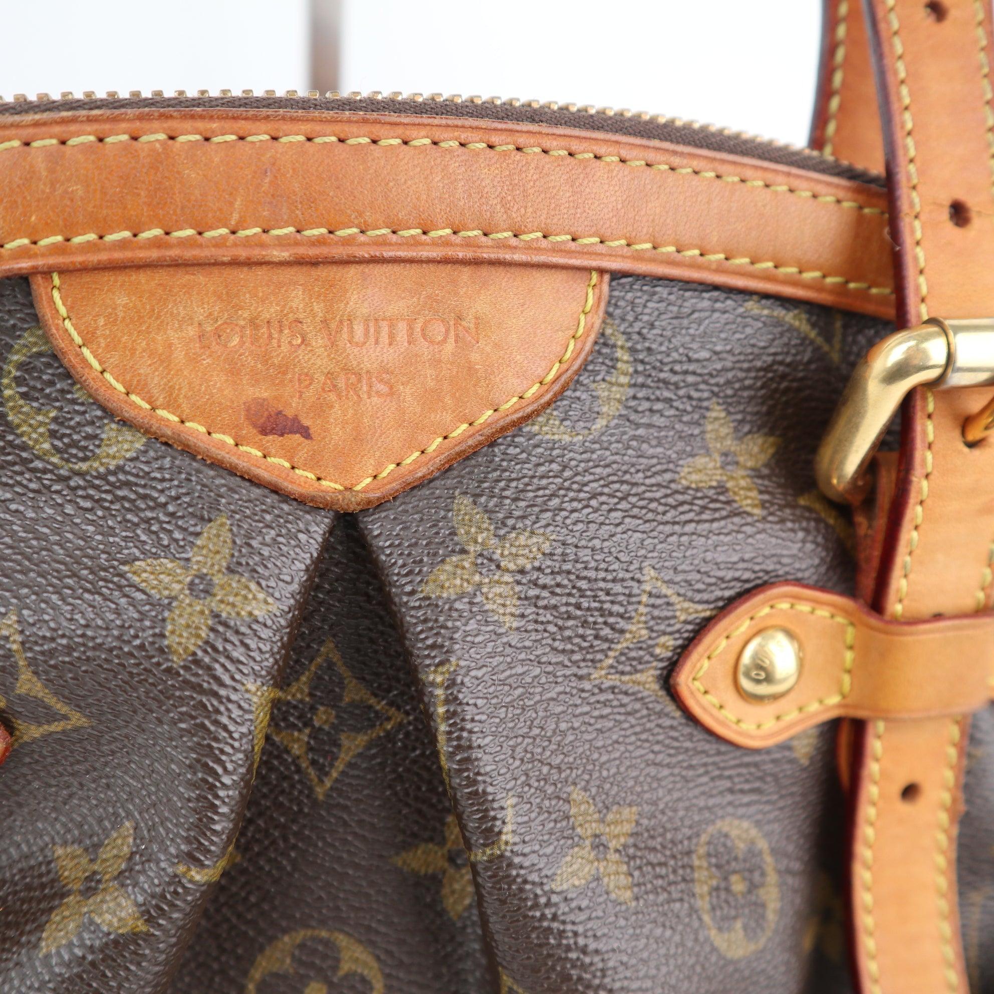 Louis Vuitton Monogram Canvas Tivoli GM Shoulder Bag C1876 | Pre-Owned Very Good Brown Monogram Coated canvas, leather trim