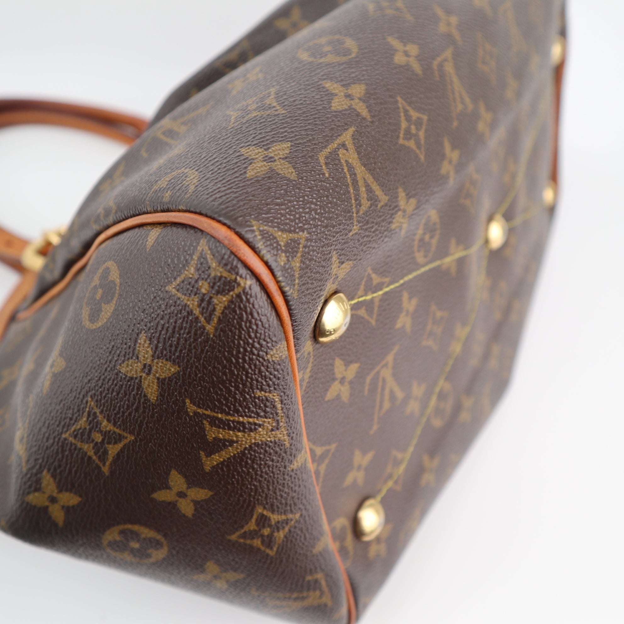 Louis Vuitton Monogram Canvas Tivoli GM Shoulder Bag C1876 | Pre-Owned Very Good Brown Monogram Coated canvas, leather trim