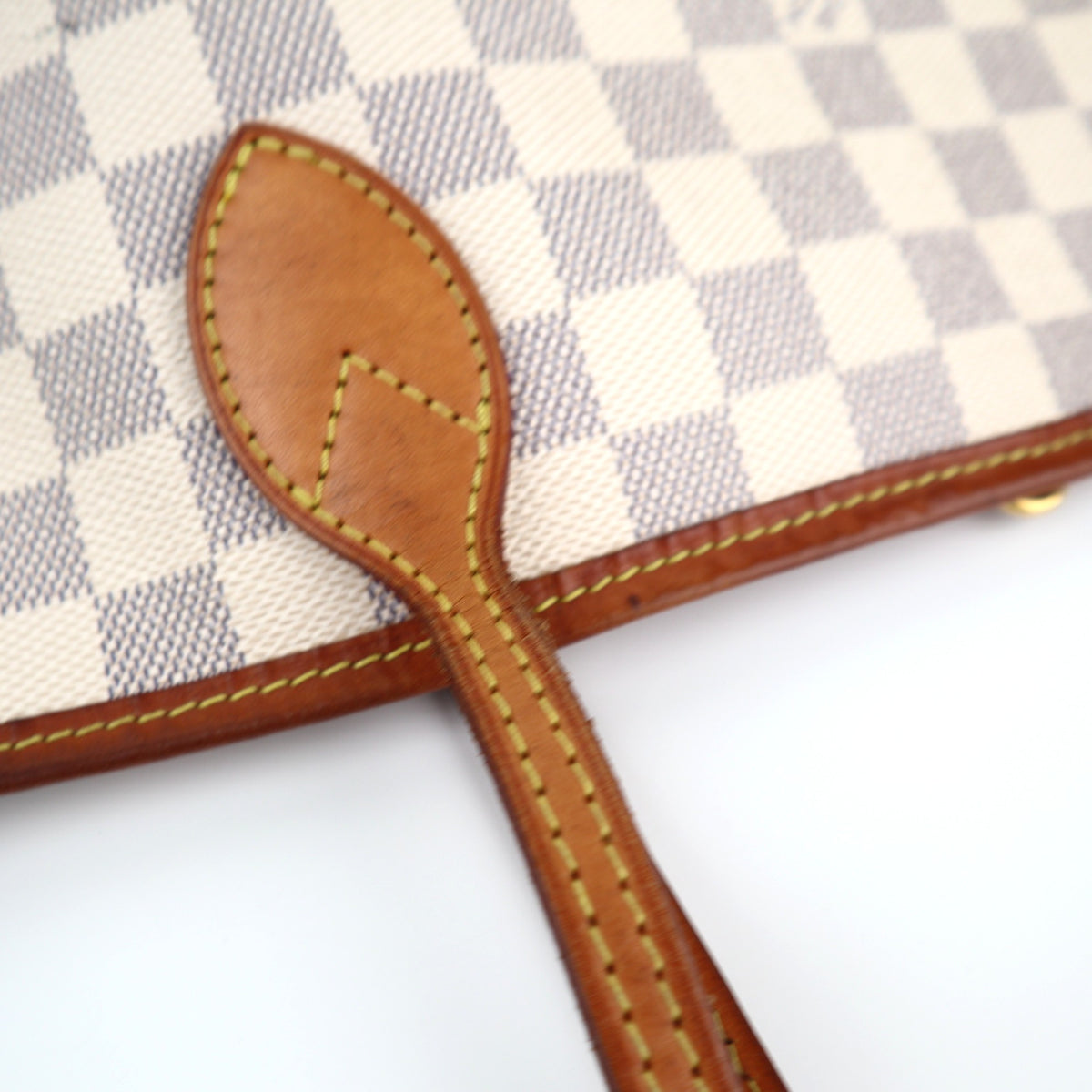 Louis Vuitton Damier Azur Neverfull MM Shoulder Bag C1878 | Pre-Owned Very Good White / Blue Damier Azur Coated canvas, leather trim