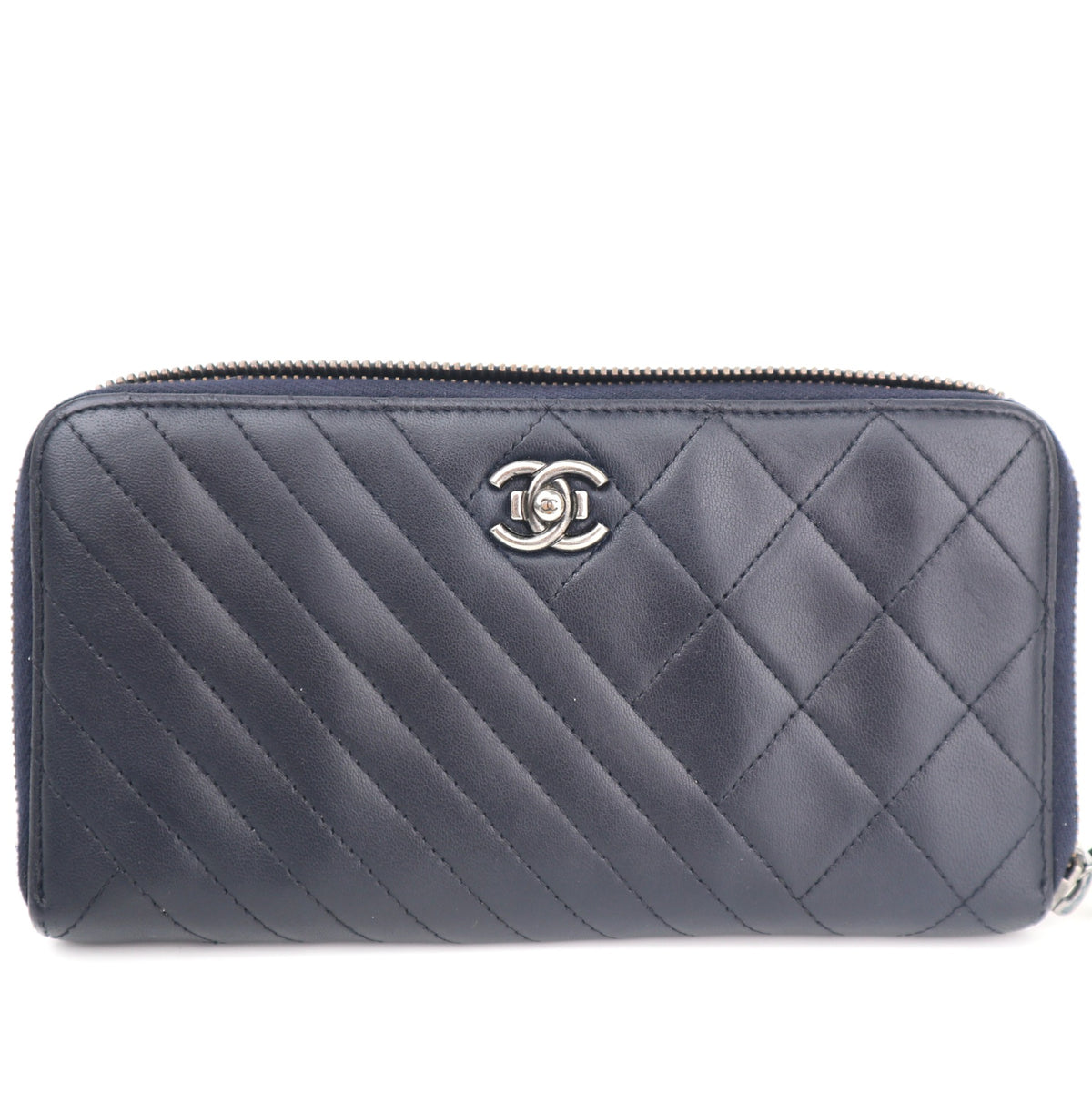 C2840 Chanel Wallet Mademoiselle V-Stitch / Matelasse | Pre-Owned Excellent Matelassé, V-Stitch