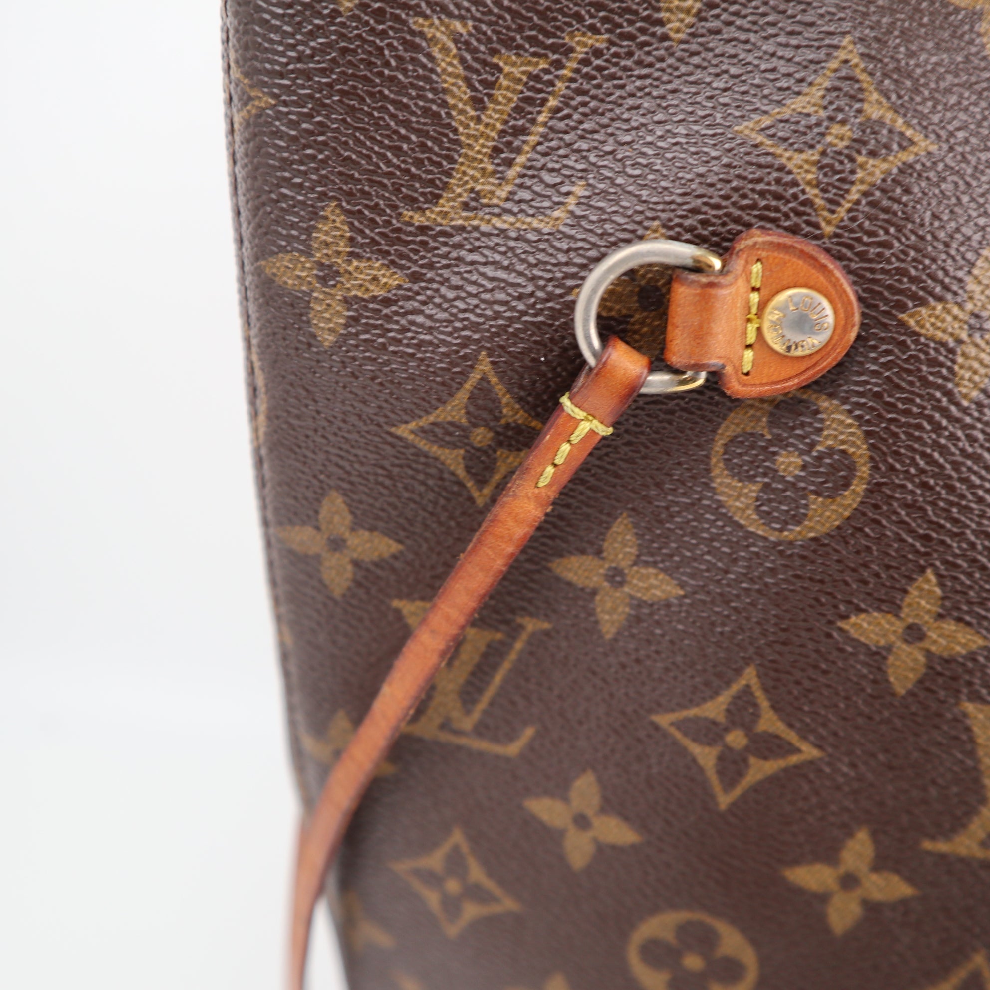 Louis Vuitton Monogram Canvas Neverfull MM Shoulder Bag C1880R | Pre-Owned Very Good Brown Monogram Coated canvas, leather trim