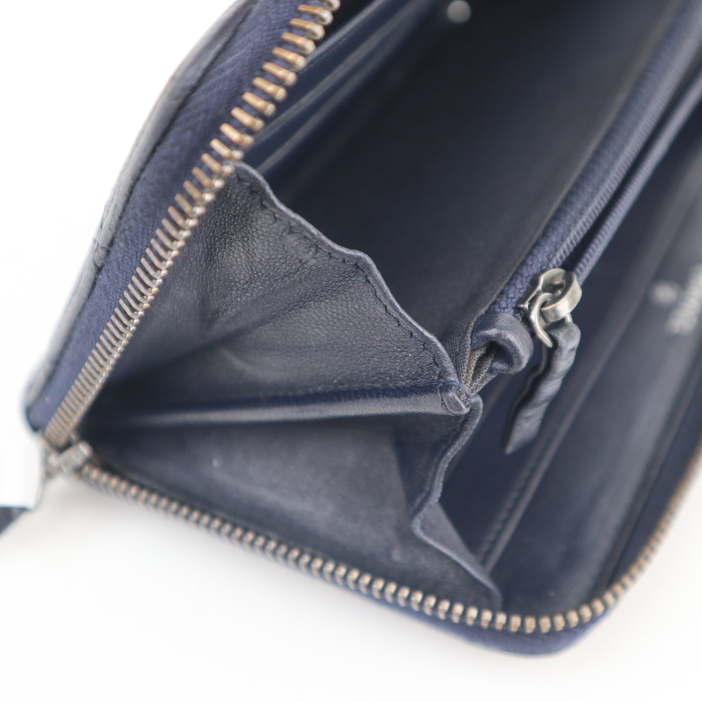 C2840 Chanel Wallet Mademoiselle V-Stitch / Matelasse | Pre-Owned Excellent Matelassé, V-Stitch