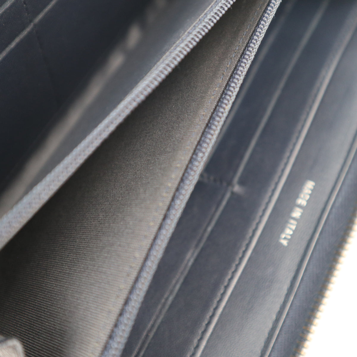 C2840 Chanel Wallet Mademoiselle V-Stitch / Matelasse | Pre-Owned Excellent Matelassé, V-Stitch