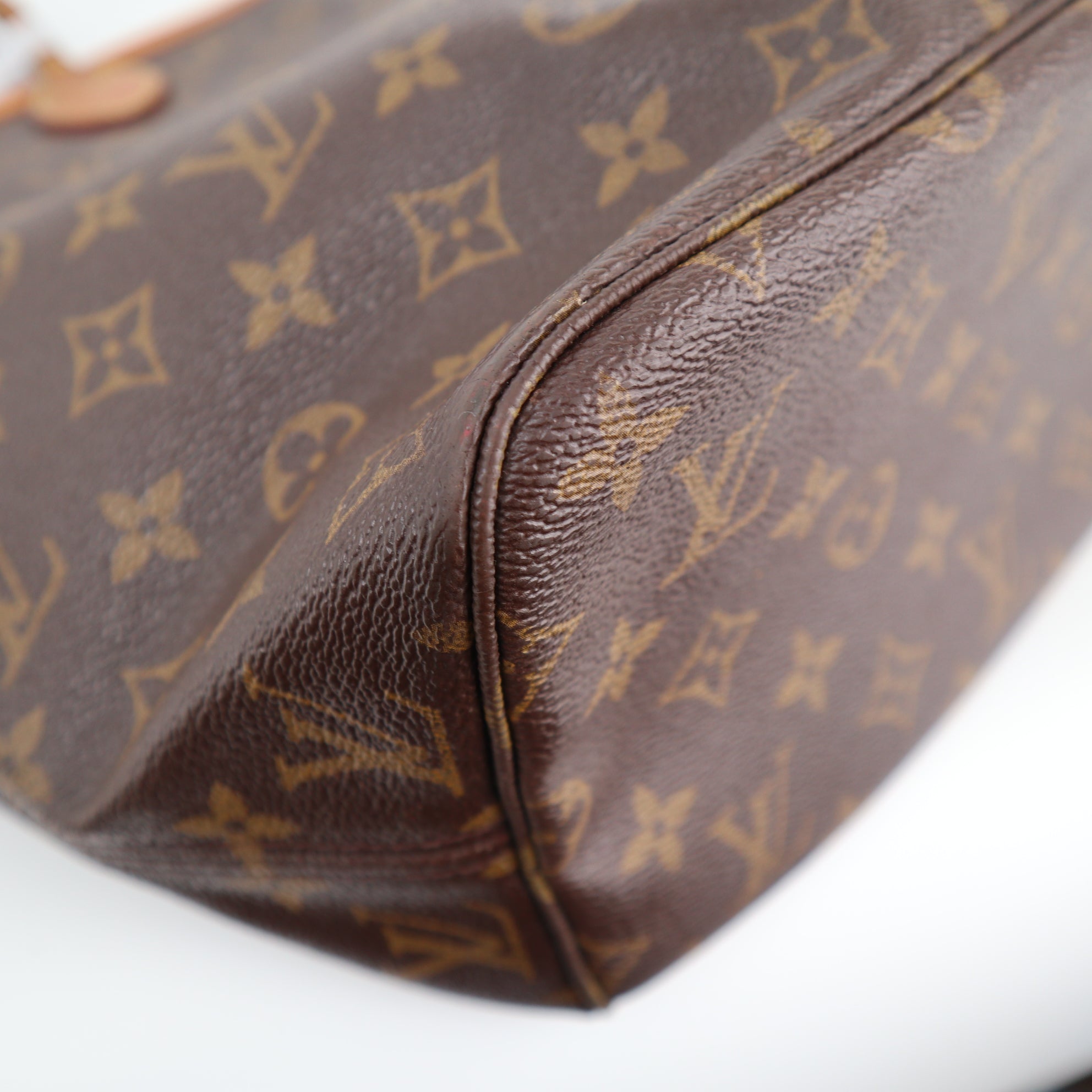 Louis Vuitton Monogram Canvas Neverfull MM Shoulder Bag C1880R | Pre-Owned Very Good Brown Monogram Coated canvas, leather trim
